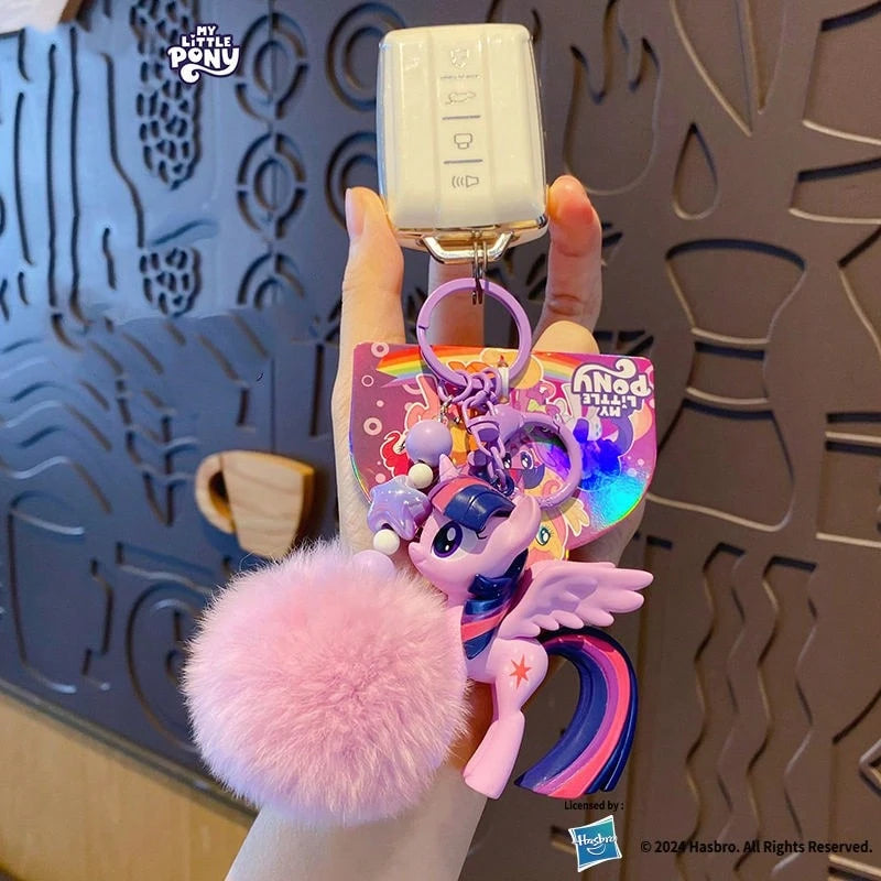 Hasbro MY LITTLE PONY My Classic Pom Pom Keychain, Includes Twilight Sparkle/Rainbow Dash/Applejack/Rarity/Fluttershy/Pinkie Pie, Creative Bag Charm