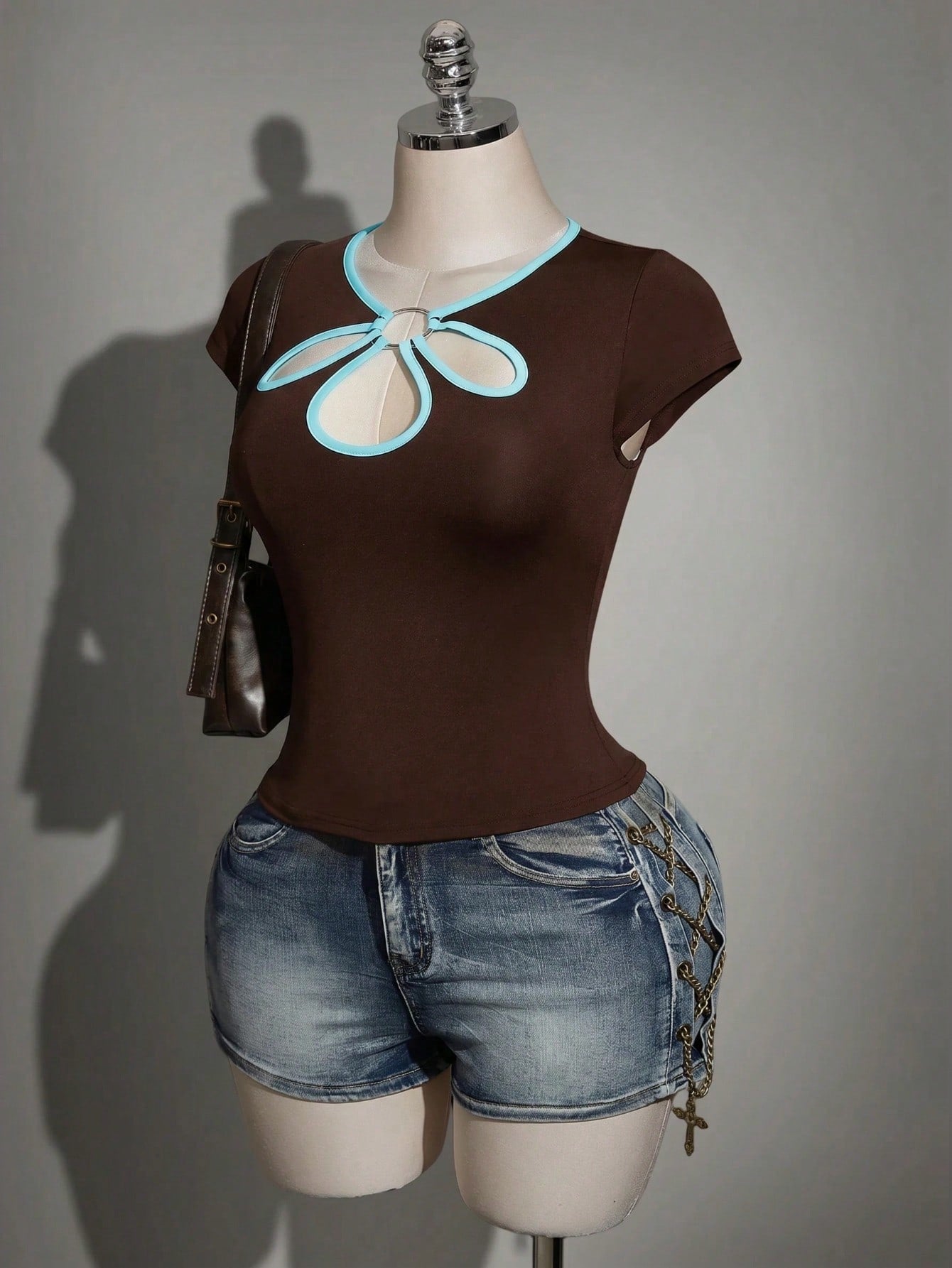 ICON Plus Size Y2K Chinese Style Knit Top, Cutout Water Drop Neckline Contrast Color Chinese Style Top, Cutout Contrast Color Floral Neckline Top