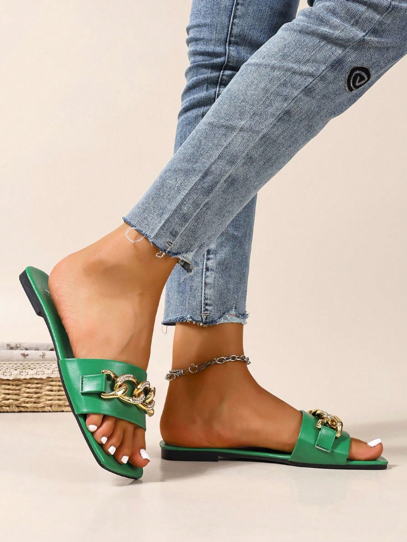 LangMoon Ashlee LangMoon 2026 Retro Green Wide Strap Square Toe Rhinestone Thick Metal Chain Flat Slide Sandals, Soft Sole Luxury Outdoor Slippers, All Seasons Daily