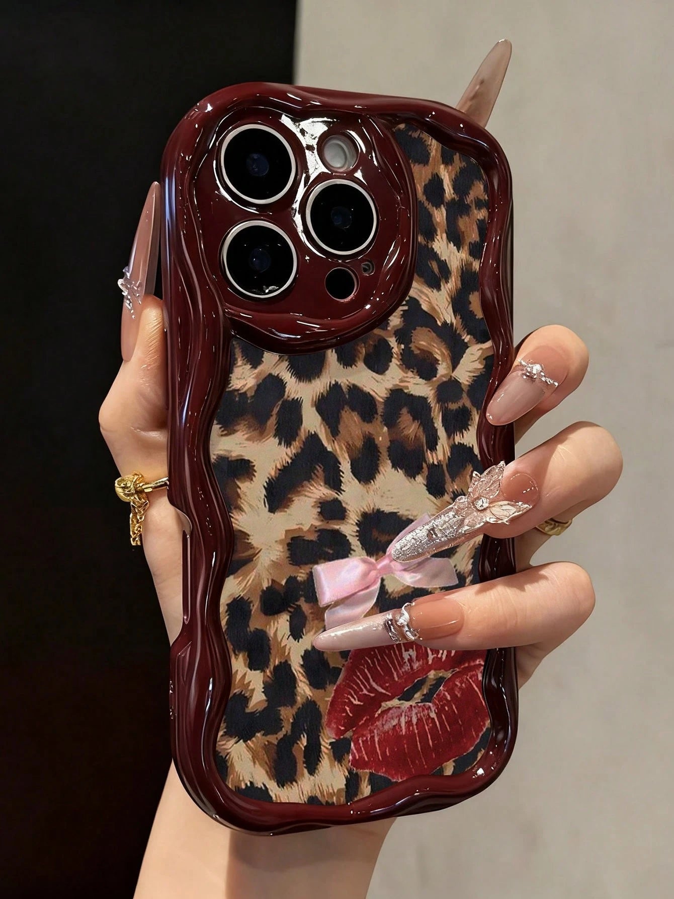 Lily Leopard Print Colorful Flat Printed Burgundy Twisted Soft Shell Phone Case Compatible With IP17/IP17PROMAX/IPhone16/IPhone16Pro/IPhone16ProMax/IPhone15/XR/7P8P/P12ProMax/P13ProMax/P14ProMax/P13/P