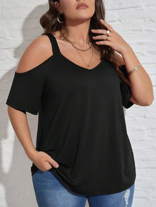 LUNE Plus Cold Shoulder Solid Tee