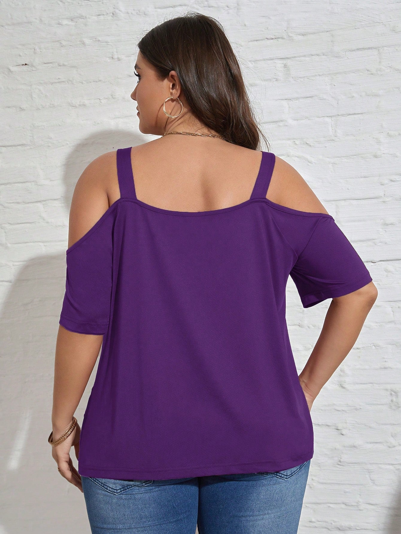 LUNE Plus Cold Shoulder Solid Tee