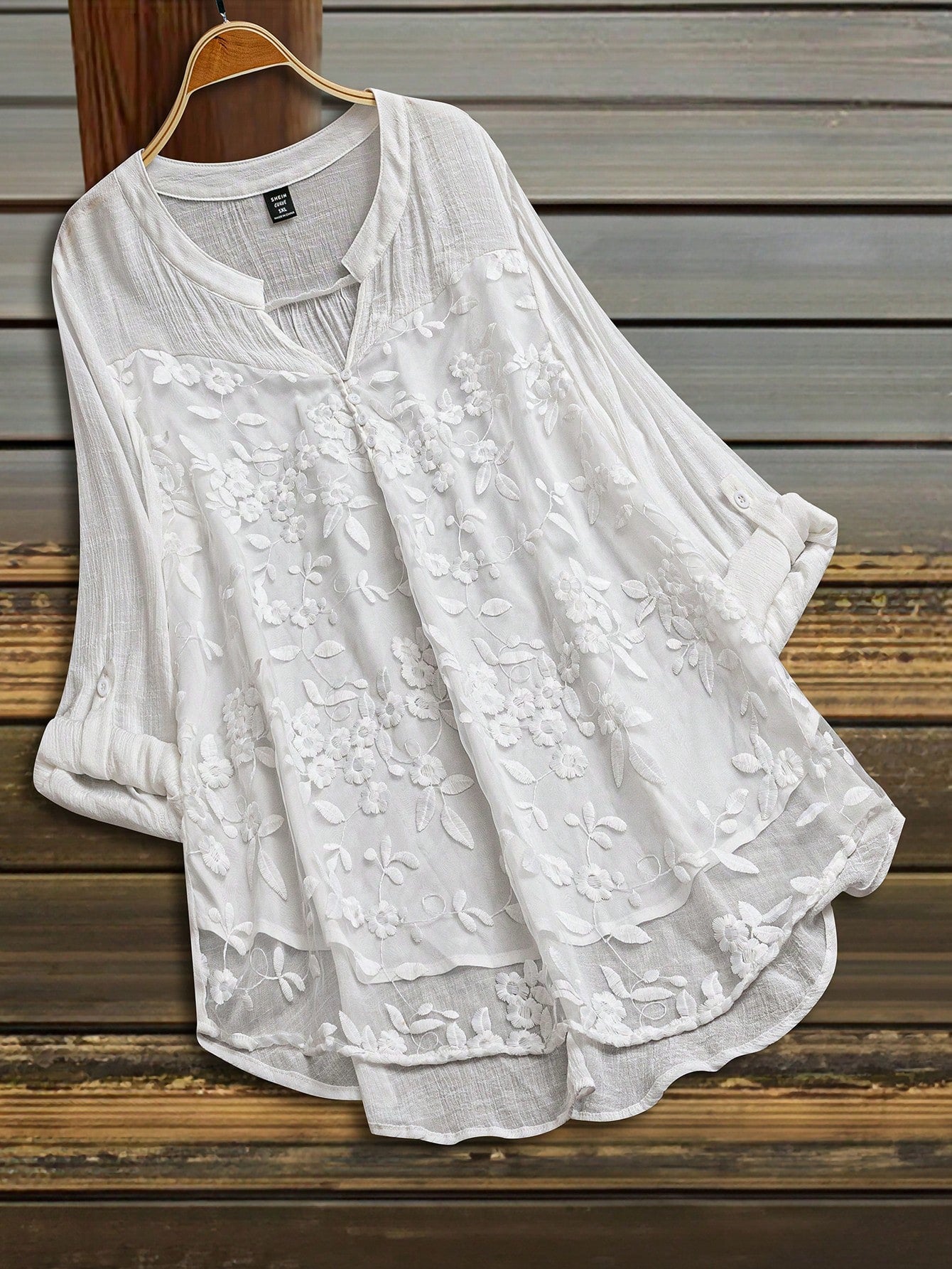 LUNE Plus Size Women V-Neck Applique Casual Versatile Daily Wear Shirt Fall