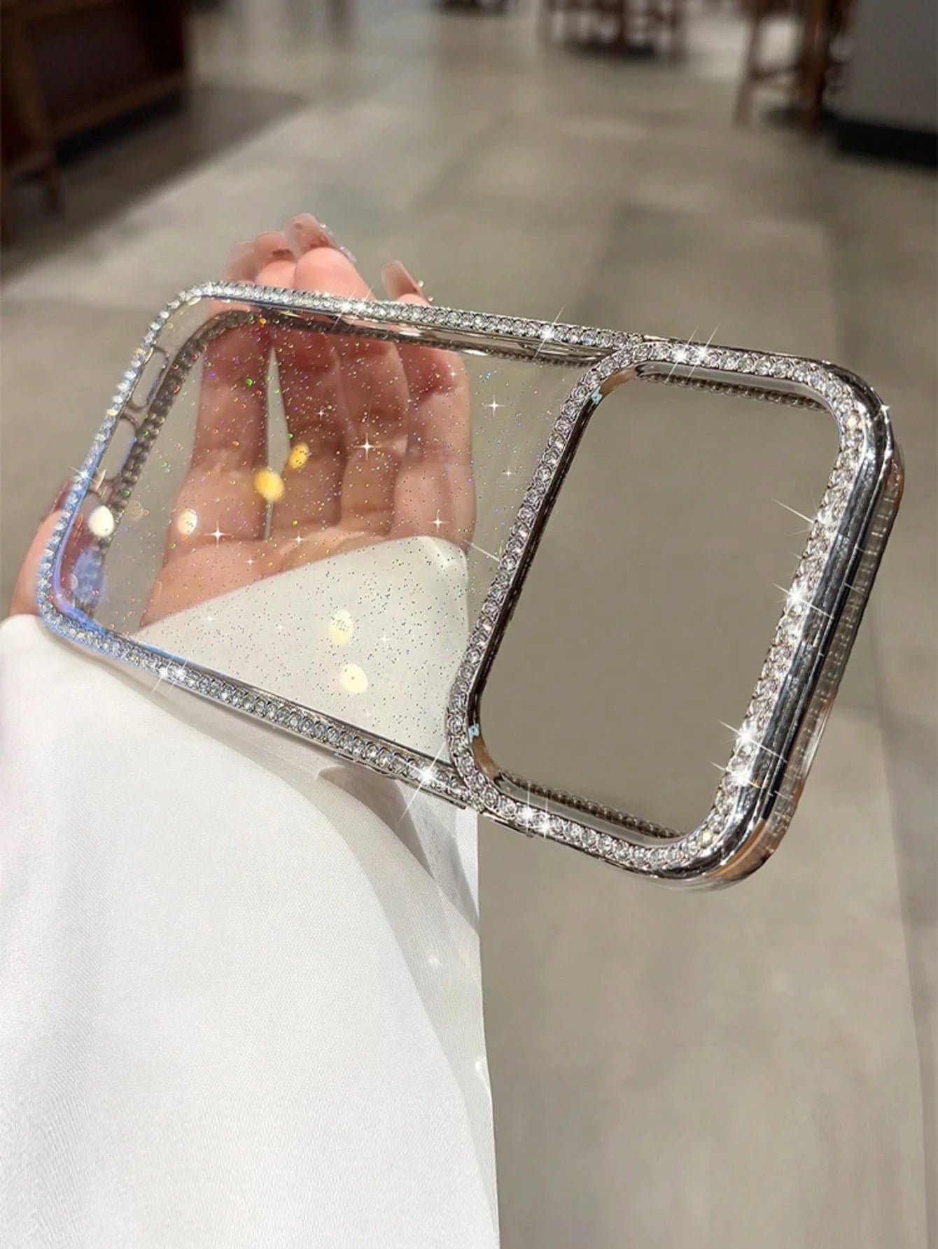 Luxury Shiny Rhinestone Glitter Shockproof Basic Phone Case Compatible With Iphone 17/17 Pro Max/16 15 14 Plus 13 12 11 Pro Max/6D Electroplated Periphery Back Cover Great Spring Birthday Anniversary