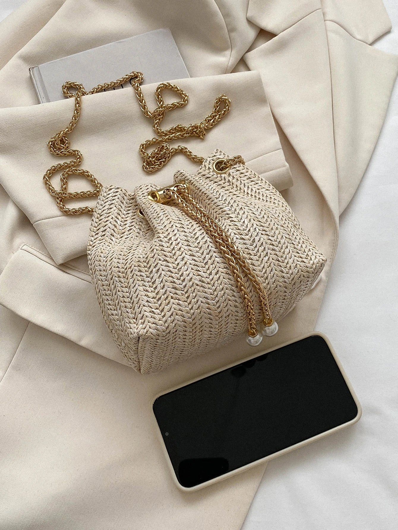 Mini Fashionable Straw Woven Golden Chain Drawstring Bucket Bag, Beach Bag, Vacation Bag For Summer, Beach Purse, Perfect For Summer