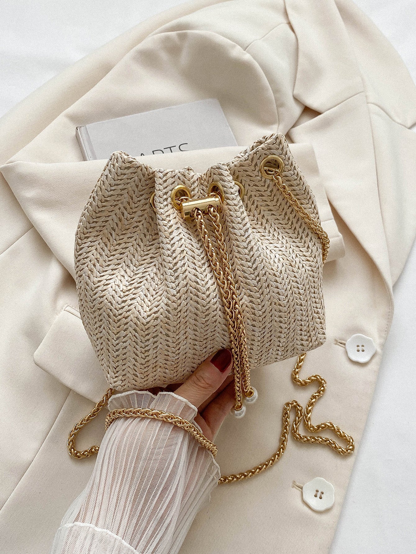 Mini Fashionable Straw Woven Golden Chain Drawstring Bucket Bag, Beach Bag, Vacation Bag For Summer, Beach Purse, Perfect For Summer
