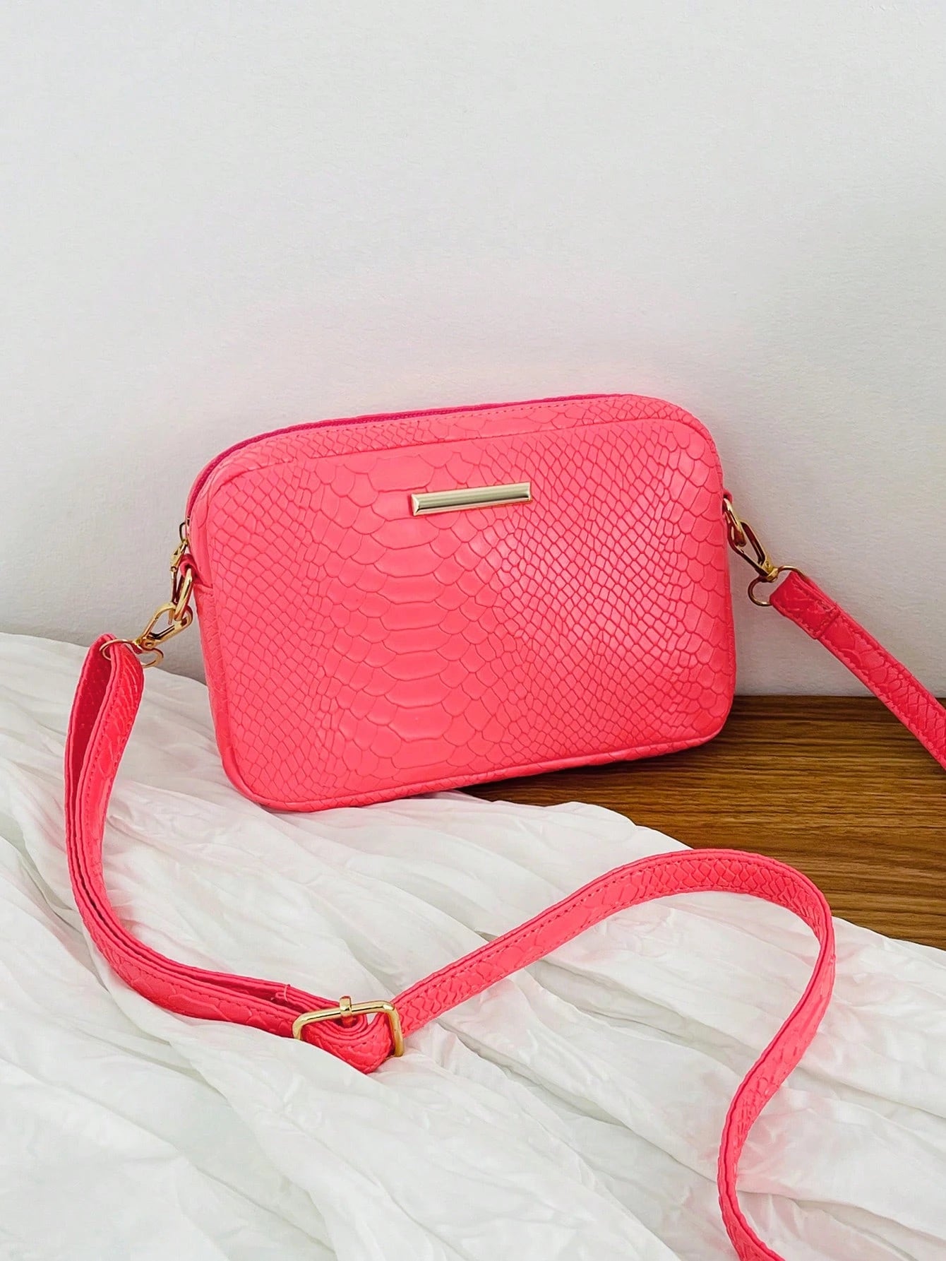 Mini Neon Yellow Snakeskin Embossed Metal Decor Square Bag, Yellow