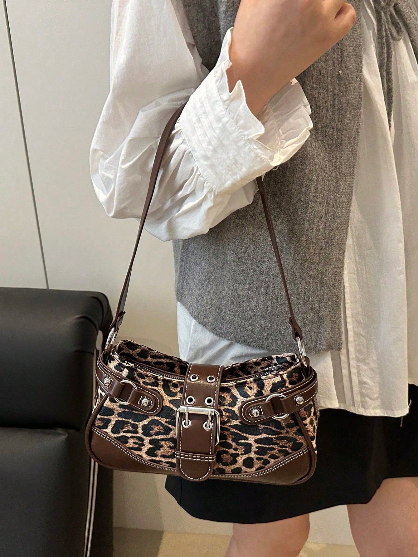 Minimalist Chic Leopard Print Shoulder Bag For Women, Vintage Y2K Crescent Underarm Bag, Stylish Small Designer Handbag