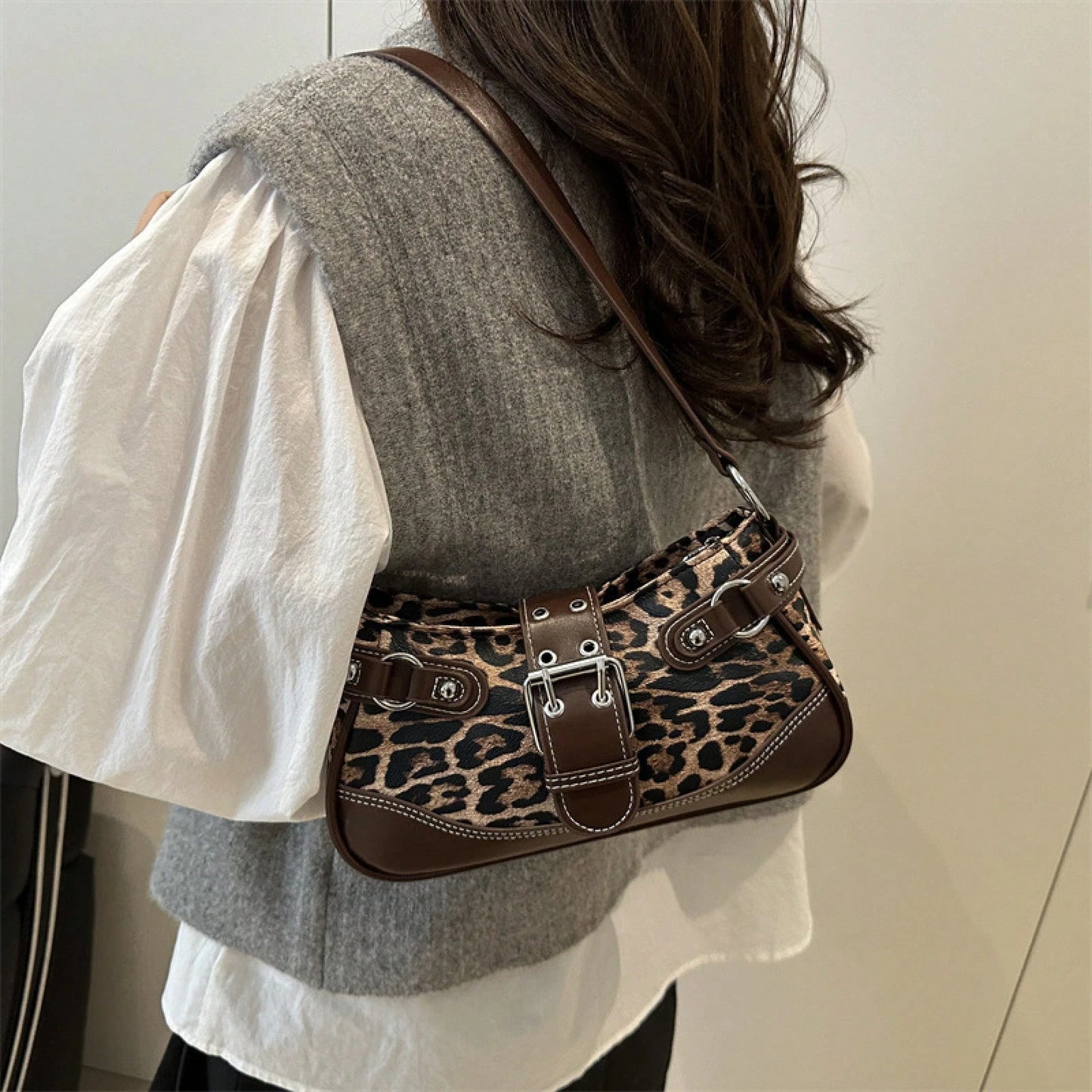 Minimalist Chic Leopard Print Shoulder Bag For Women, Vintage Y2K Crescent Underarm Bag, Stylish Small Designer Handbag