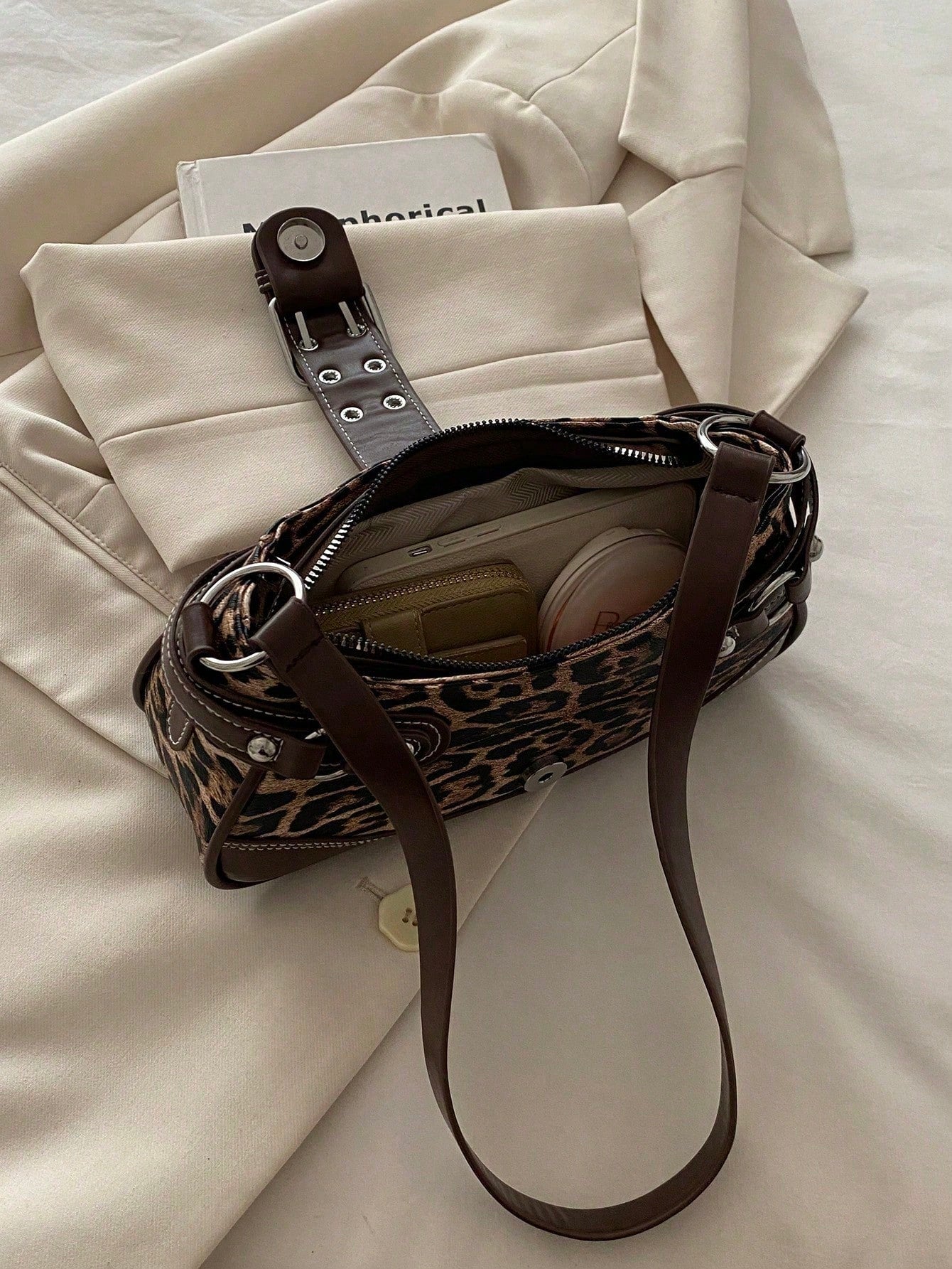 Minimalist Chic Leopard Print Shoulder Bag For Women, Vintage Y2K Crescent Underarm Bag, Stylish Small Designer Handbag