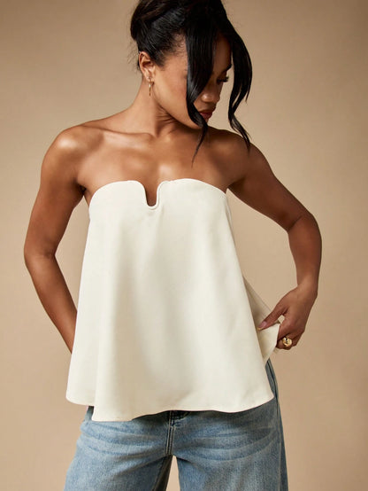 MISSGUIDED Strapless Bandeau Top Sweetheart Neckline Elegant Draped A-Line Design Evening Party Club Night Out Sleeveless Dressy Summer Spring Top