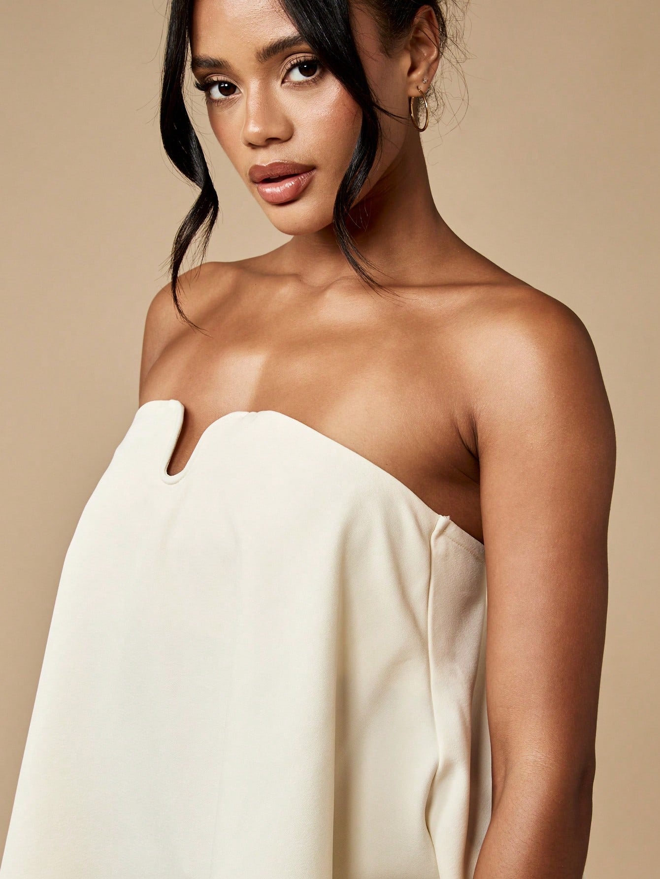 MISSGUIDED Strapless Bandeau Top Sweetheart Neckline Elegant Draped A-Line Design Evening Party Club Night Out Sleeveless Dressy Summer Spring Top
