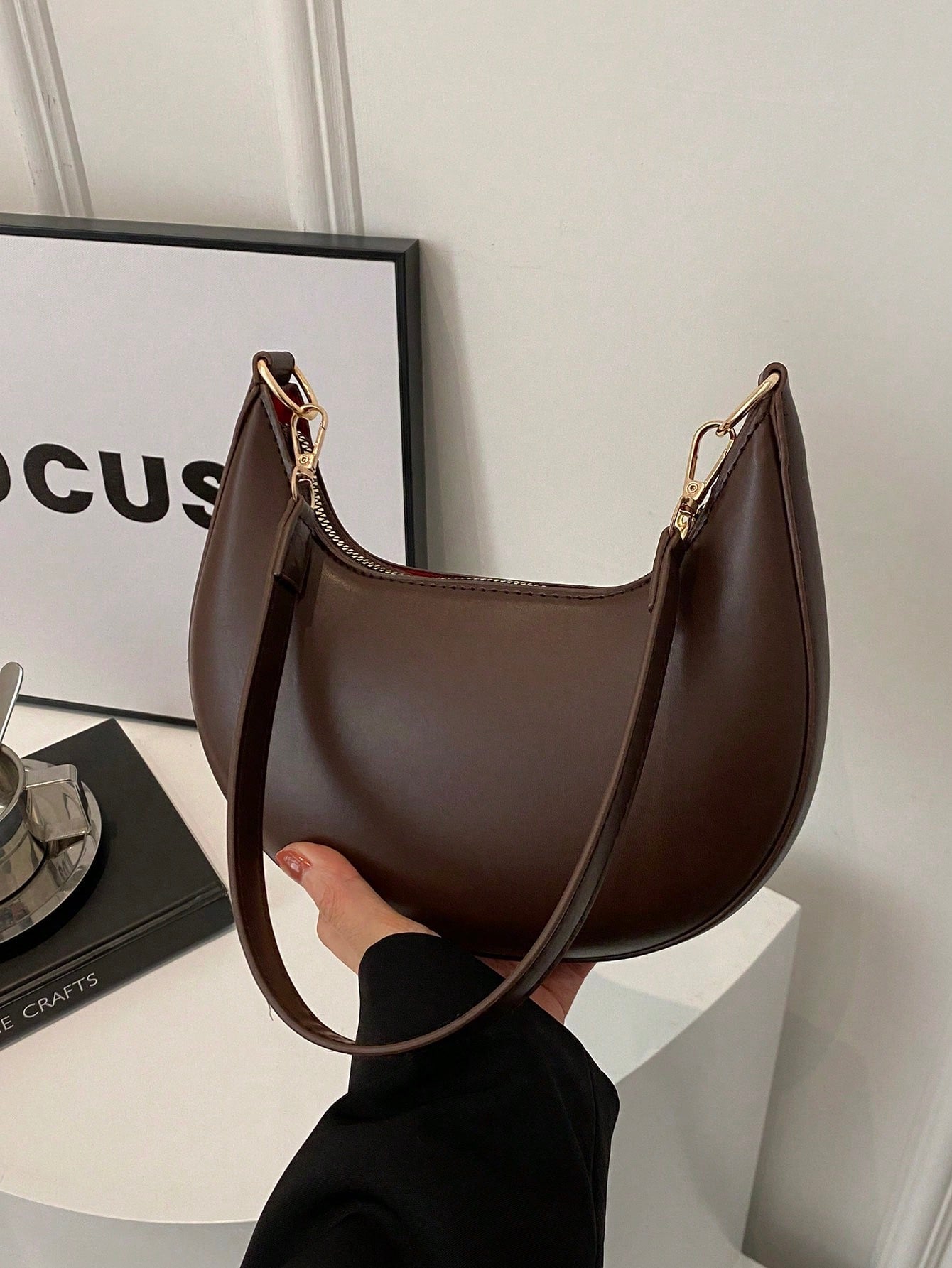 MOD 1pc Coffee Brown Crescent-Shaped PU Leather Shoulder Bag, Fashion Simple Solid Color Women Underarm Bag, Autumn/Winter, Old Money,Business Professional Women, Quiet Luxury