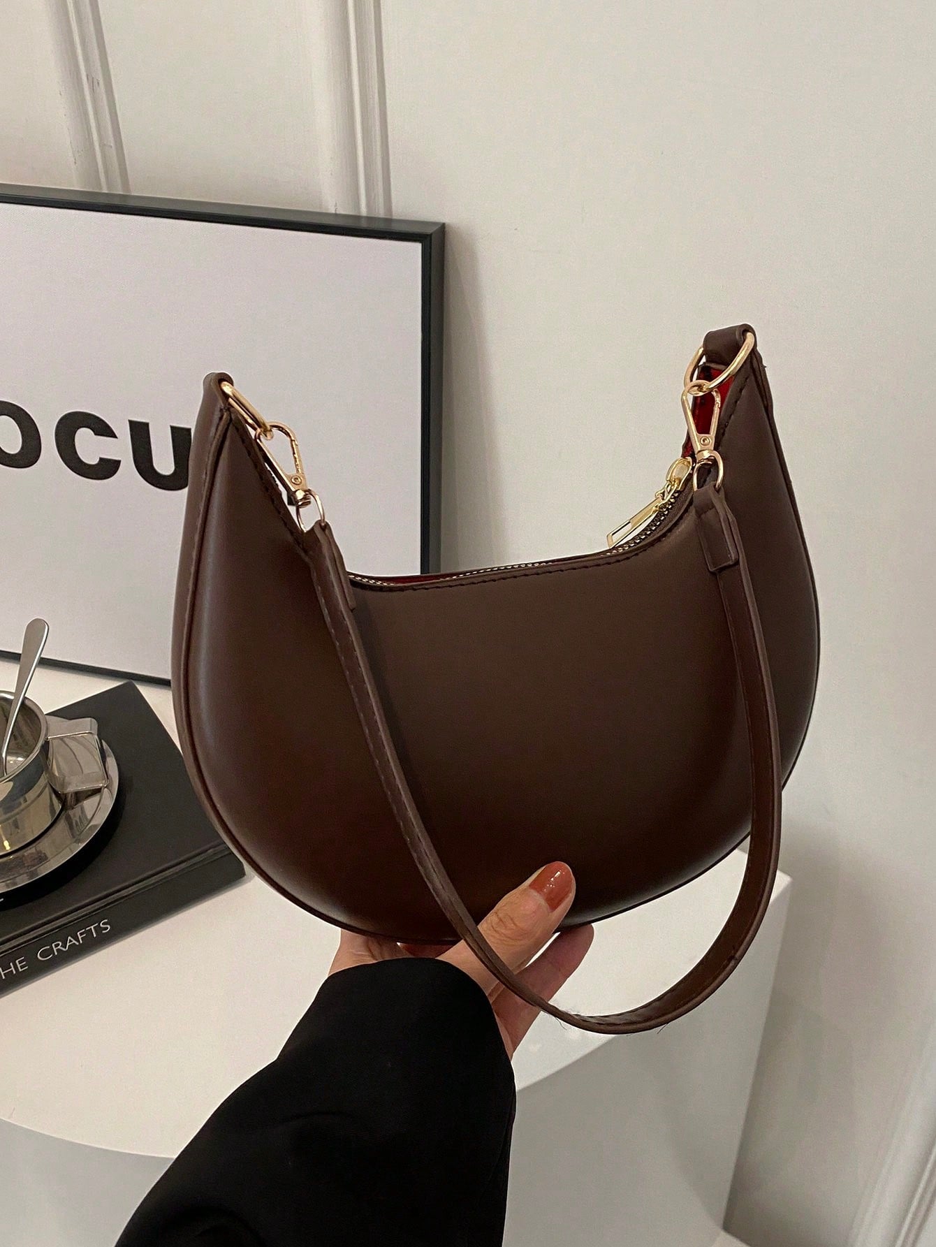 MOD 1pc Coffee Brown Crescent-Shaped PU Leather Shoulder Bag, Fashion Simple Solid Color Women Underarm Bag, Autumn/Winter, Old Money,Business Professional Women, Quiet Luxury