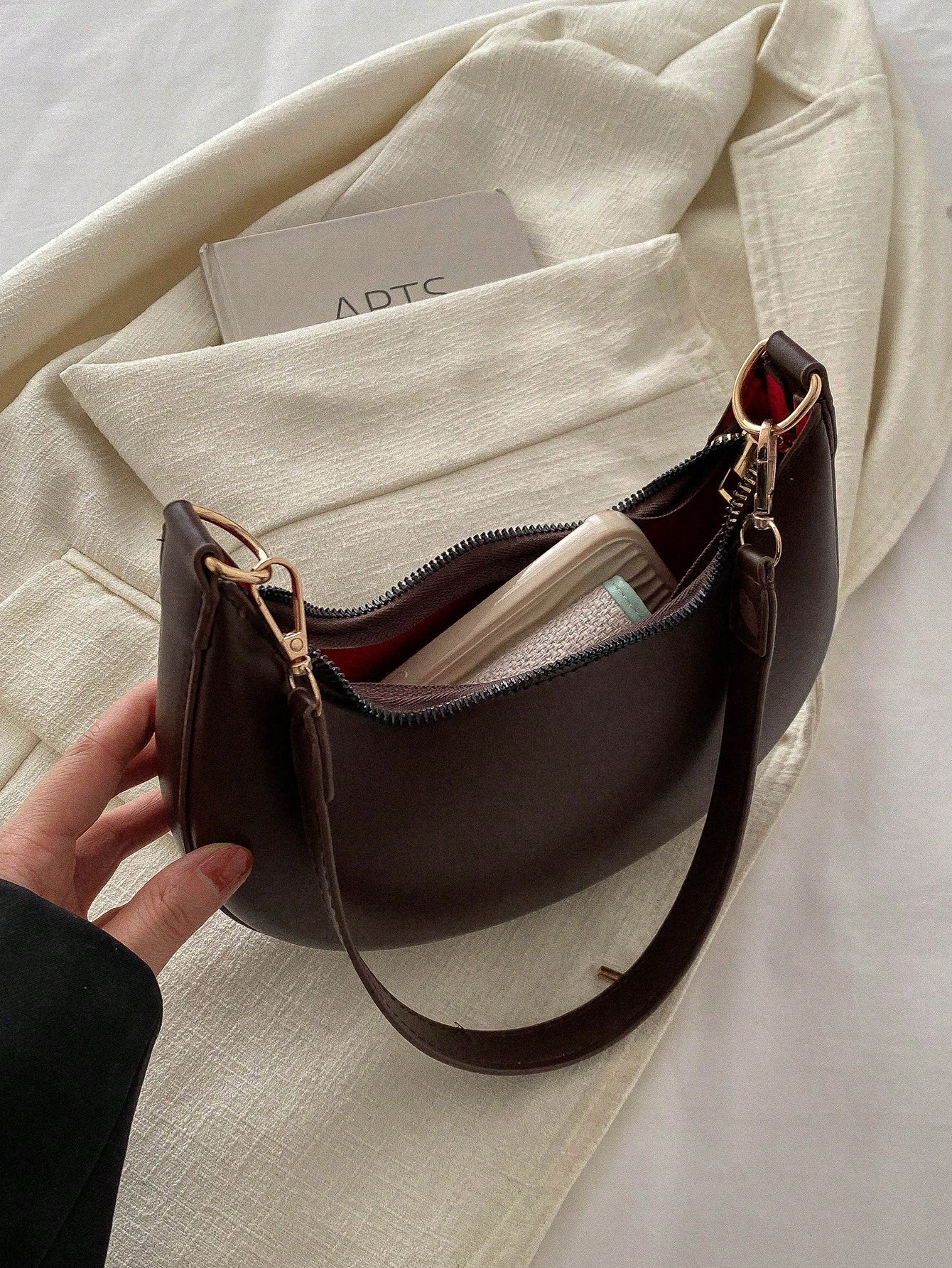 MOD 1pc Coffee Brown Crescent-Shaped PU Leather Shoulder Bag, Fashion Simple Solid Color Women Underarm Bag, Autumn/Winter, Old Money,Business Professional Women, Quiet Luxury
