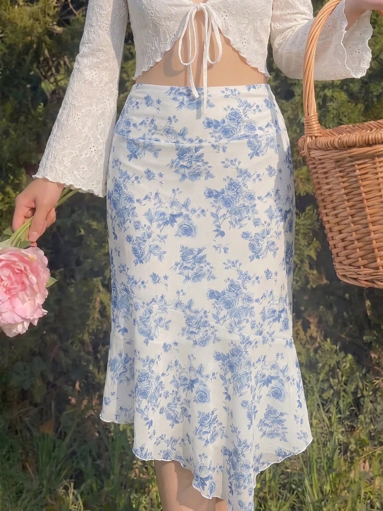 MOD Women's Ruched Waist Side Tie Asymmetrical Hem Blue & White Floral Print Skirt