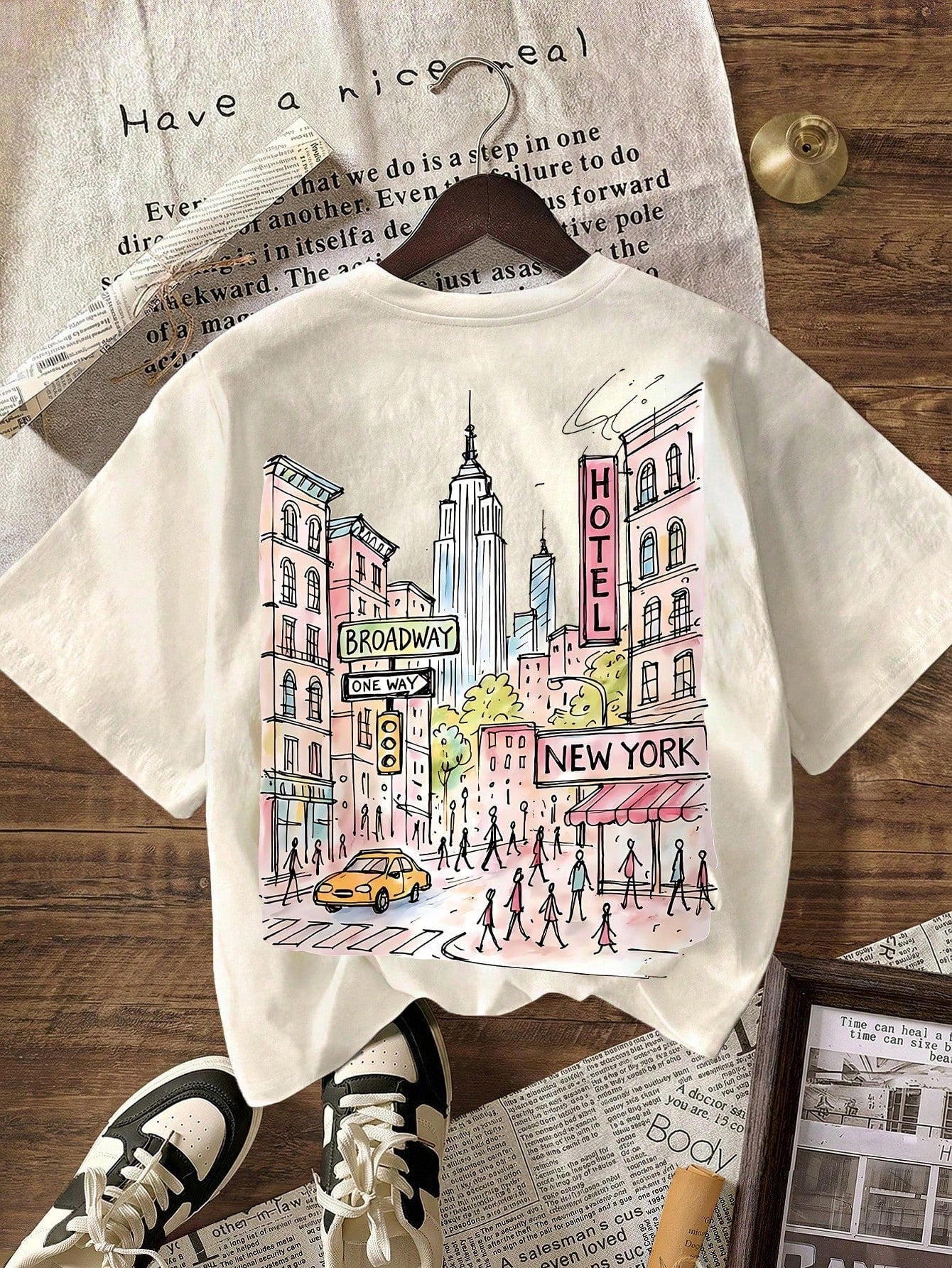 New York City Graphic T-Shirt, Plus Size Women's Casual Round Neck Short Sleeve T-Shirt, Summer Vacation White