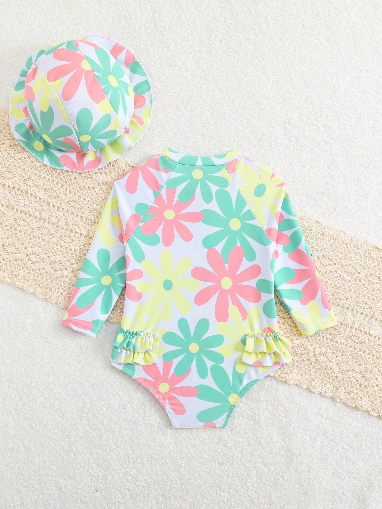 Newborn Baby Girls Cute Starfish Print Ruffled Long Sleeve One-Piece Swimsuit With Swimming Cap,White Summer Vacation Holiday Infant Rash Guard Set