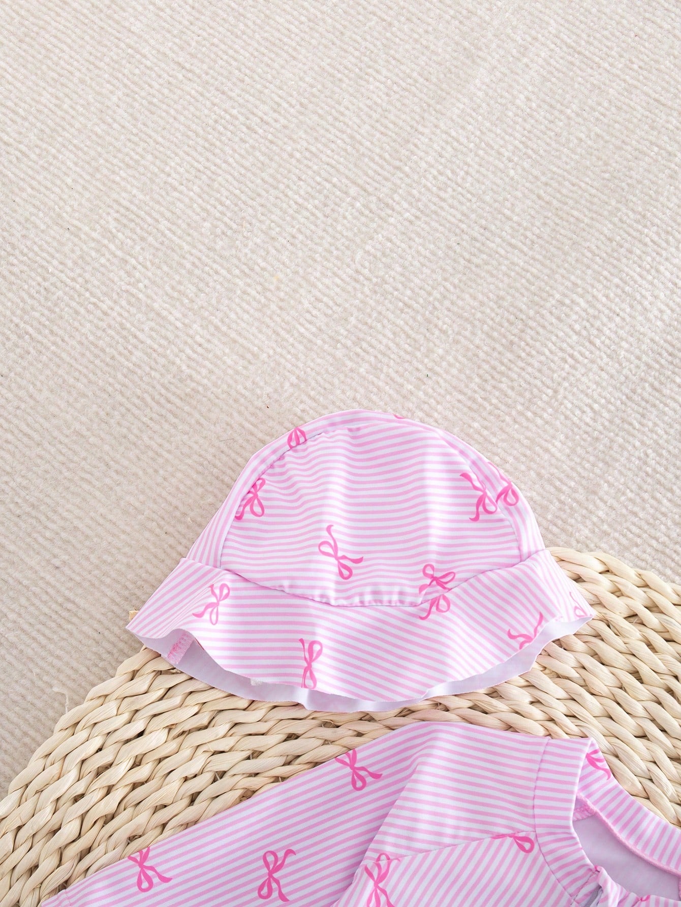 Newborn Baby Girls' One-Piece Swimsuit, Cute Bow Tie Digital Print Polyester Fabric Long Sleeve Romper With Ruffles And Hat, Beach Swimwear