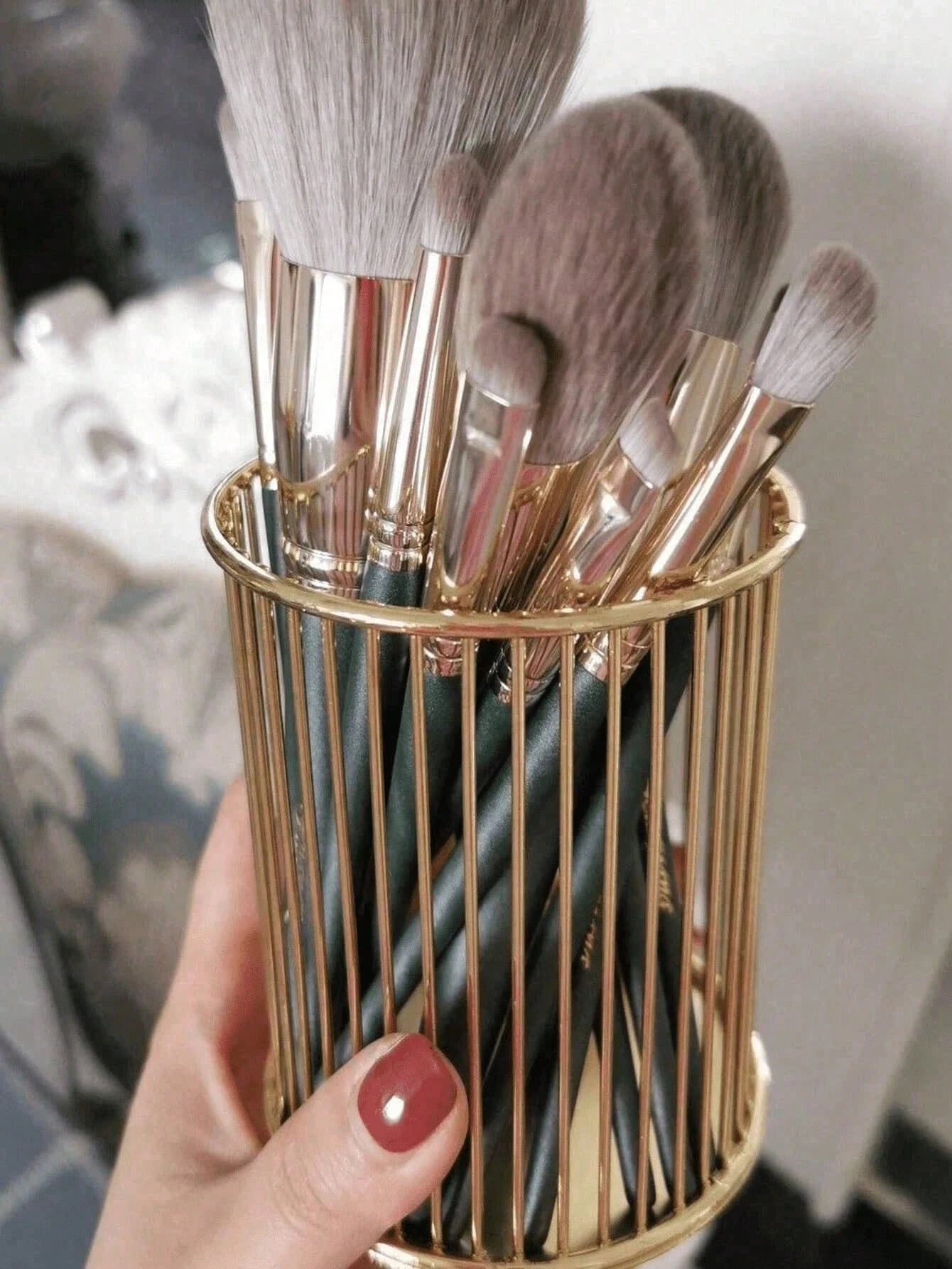Nordic Style Gold Pen Holder And Makeup Brush Organizer- Portable Multi-Functional Desktop Storage, Can Store Cosmetics, Perfect For Home Desktop Decor, Study Room Storage, Also A Great Birthday Gift