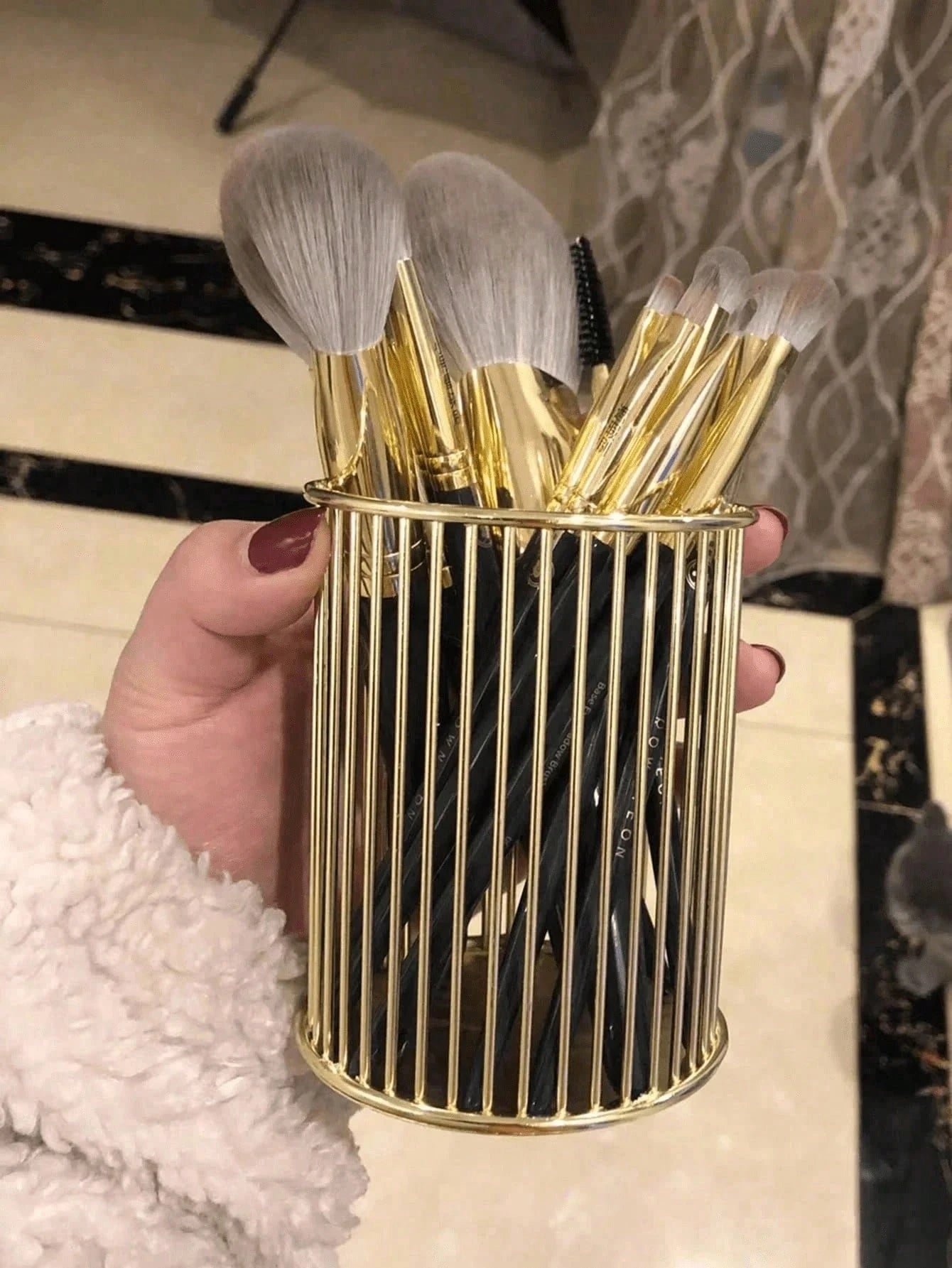 Nordic Style Gold Pen Holder And Makeup Brush Organizer- Portable Multi-Functional Desktop Storage, Can Store Cosmetics, Perfect For Home Desktop Decor, Study Room Storage, Also A Great Birthday Gift