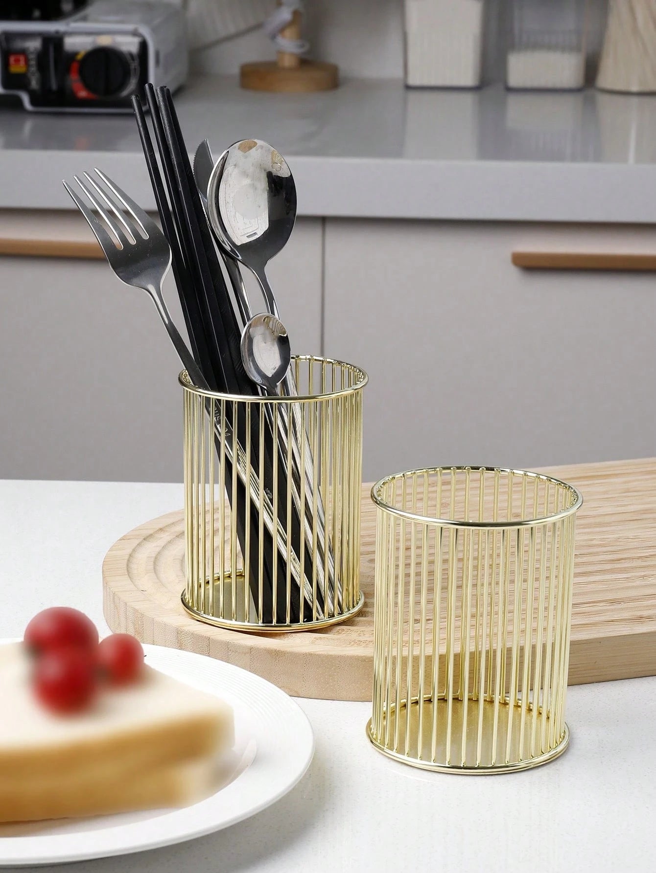 Nordic Style Gold Pen Holder And Makeup Brush Organizer- Portable Multi-Functional Desktop Storage, Can Store Cosmetics, Perfect For Home Desktop Decor, Study Room Storage, Also A Great Birthday Gift