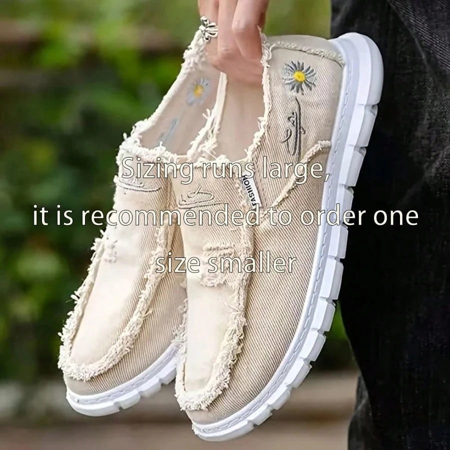 {One Size Larger Than Standard Order One Small}Women's Black Slip-On Casual Shoes With Tassels And Daisy Embroidery - Featuring A Comfortable EVA/PVCW