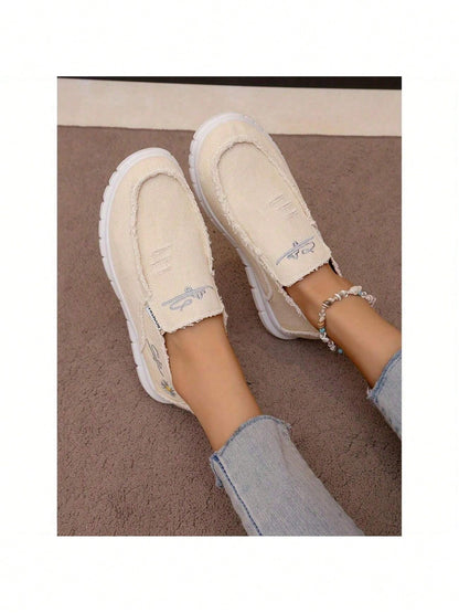 {One Size Larger Than Standard Order One Small}Women's Black Slip-On Casual Shoes With Tassels And Daisy Embroidery - Featuring A Comfortable EVA/PVCW