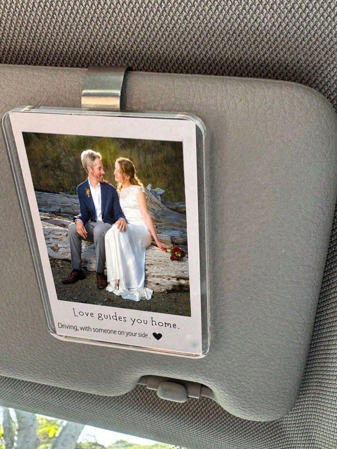 Personalized DIY Car Sun Visor Acrylic Photo Frame- Suitable For Couple, Family And Pet Photos- Easy To Install And Use- Can Hold Wallet-Sized Photos- Perfect Gift For Valentine's Day, Anniversary