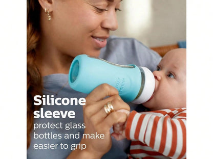 Philips Avent Natural Newborn Glass Gift Set, Baby Bottles With Natural Response Nipples, 3x 4oz (Slow Flow, Flow 2) And 2x 8oz (Medium Flow, Flow 3), 2x Silicone Sleeves, SCD858/01