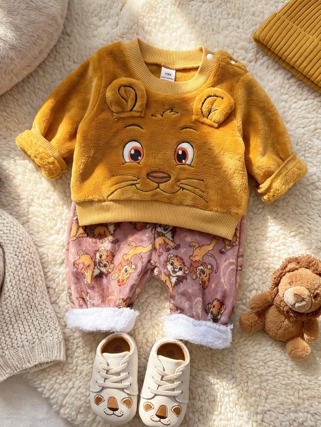 Playful Pals 2pcs/Set Newborn Baby Boy Yellow Crew Neck Long Sleeve Pullover Lion Embroidery Top + Elastic Waist Lion Animal Cartoon Print Pants, Casual Cute Retro Sporty Thermal Lined Thick War