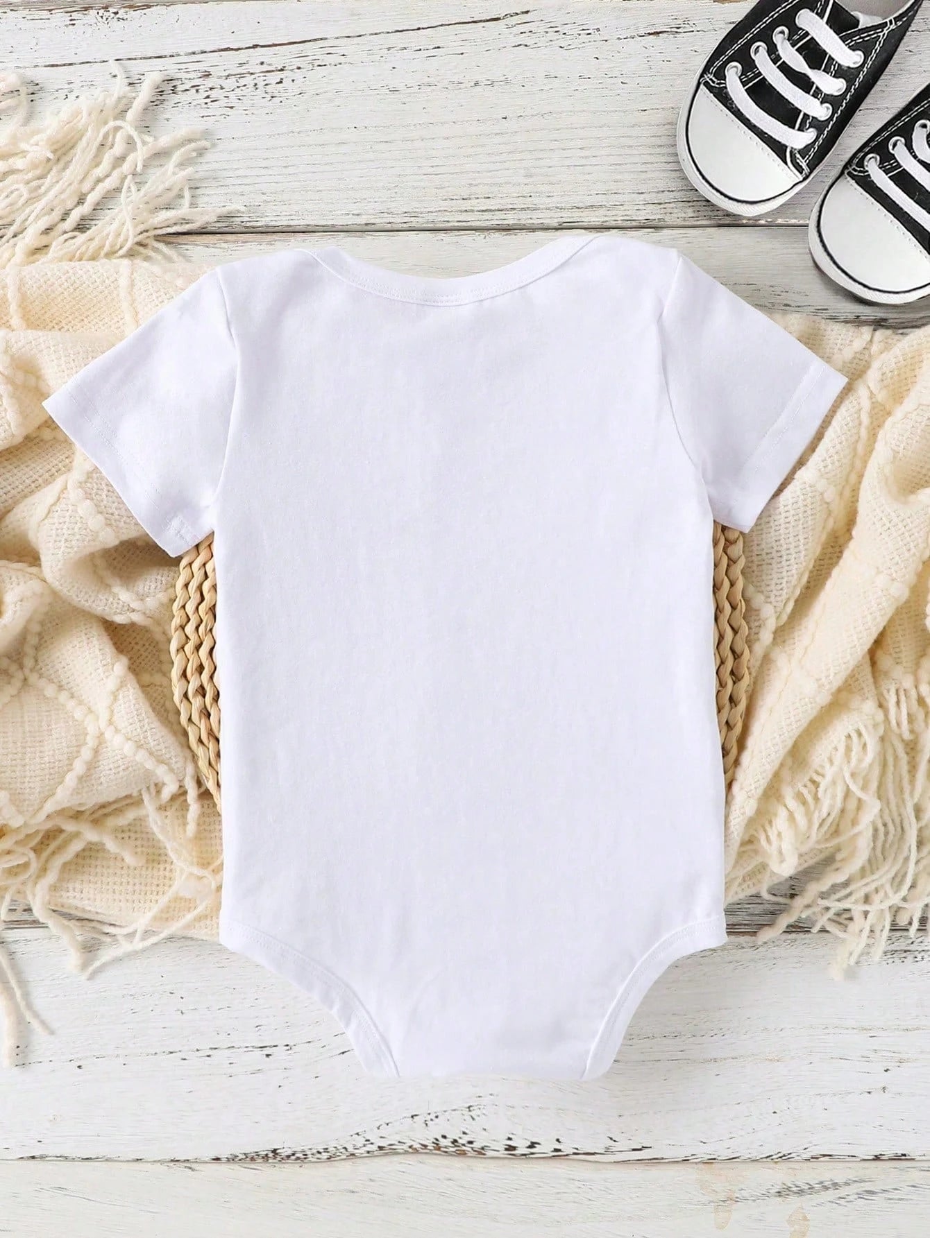 Playful Pals Baby Boy Casual Cute Minimalist Cartoon Giraffe & Slogan Print Short Sleeve Bodysuit, Summer Novelty Print Bodysuit