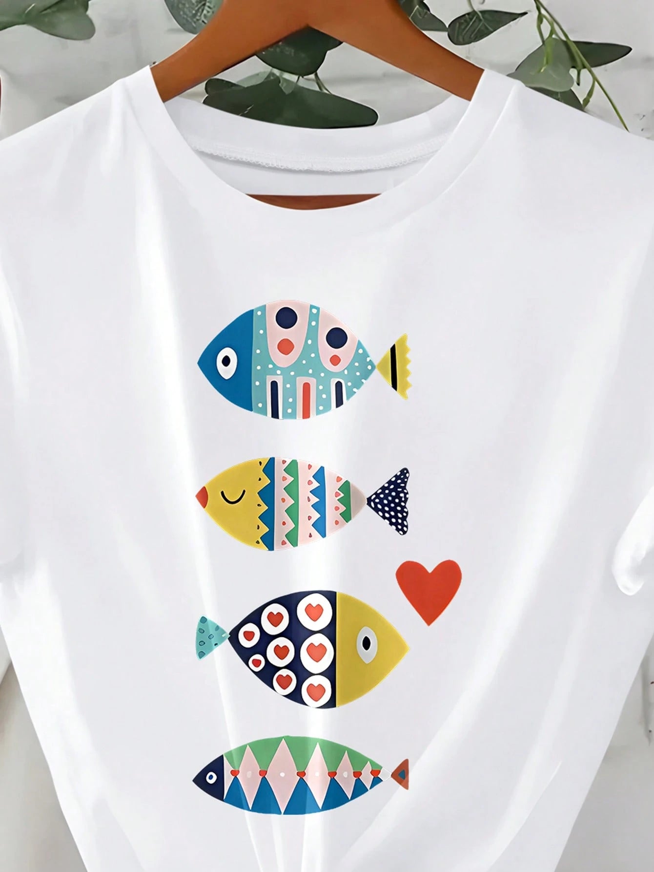 Plus Size Round Neck Short Sleeve T-Shirt, Made Of Highly Elastic Fabric, Printed With Colorful Fish Pattern Casual White Summer