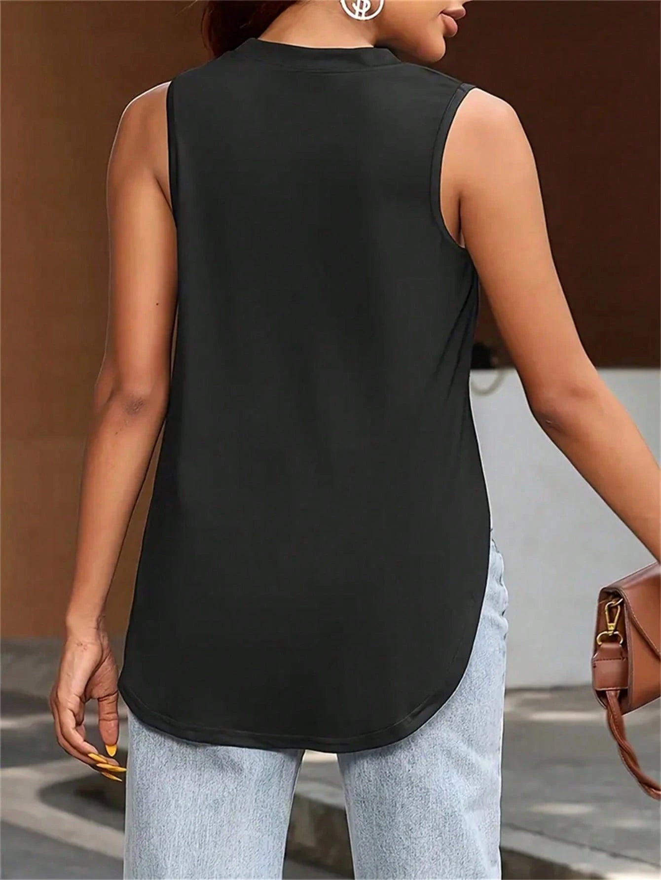 Plus Size Solid Color Round Neck Sleeveless Split Hem Tank Top