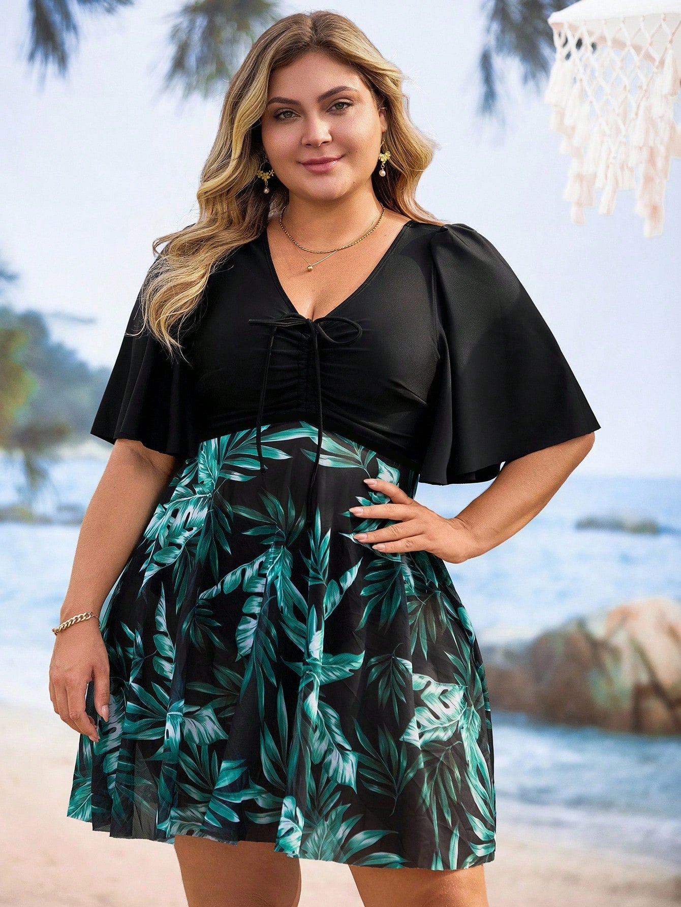 Plus Size Swimsuit With Short Sleeves, Minimalist And Fashionable, Suitable For Summer