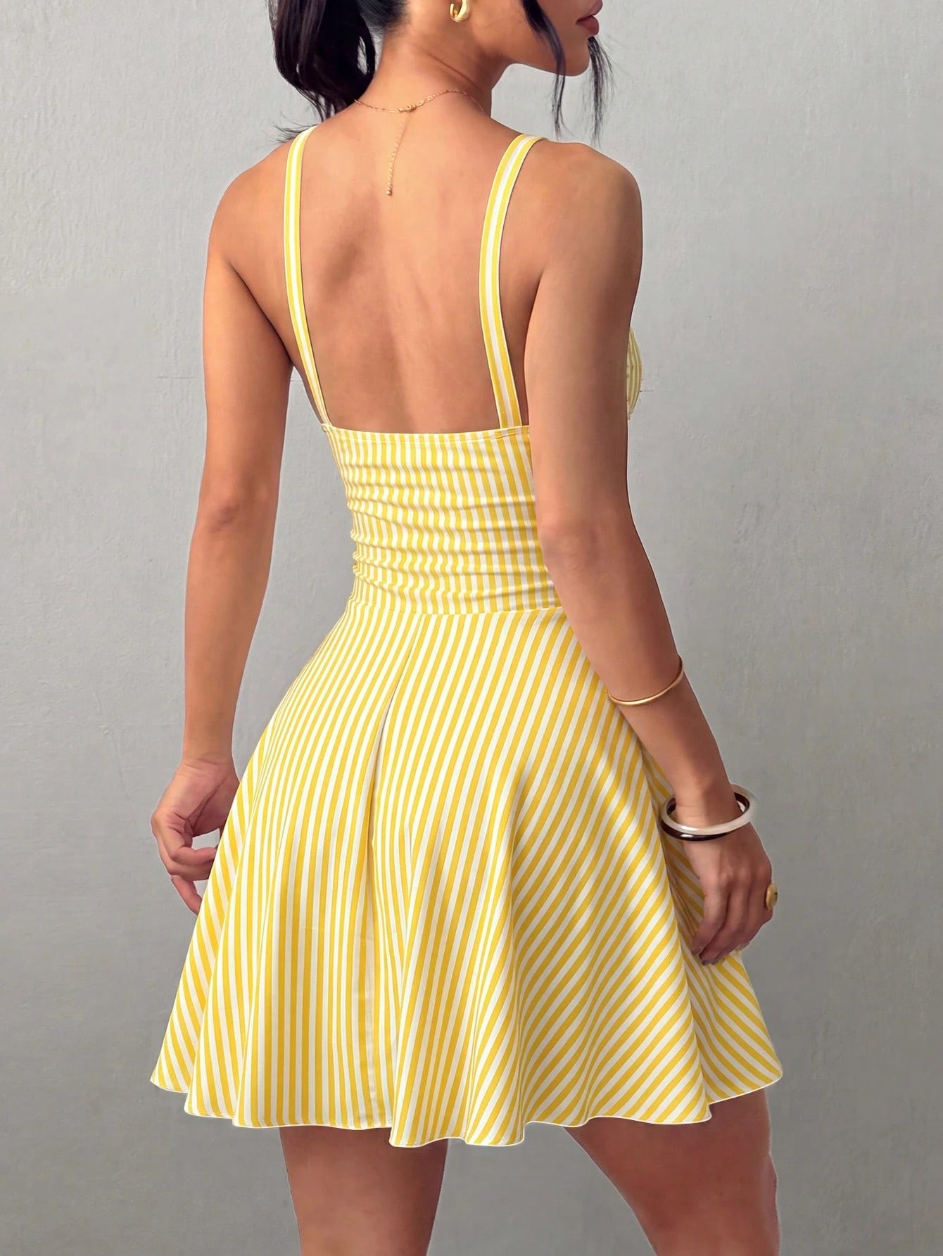 Raffinéa Women's V-Neck Knit Ruched Waist A-Line Sexy Elegant Spaghetti Strap Short Dress