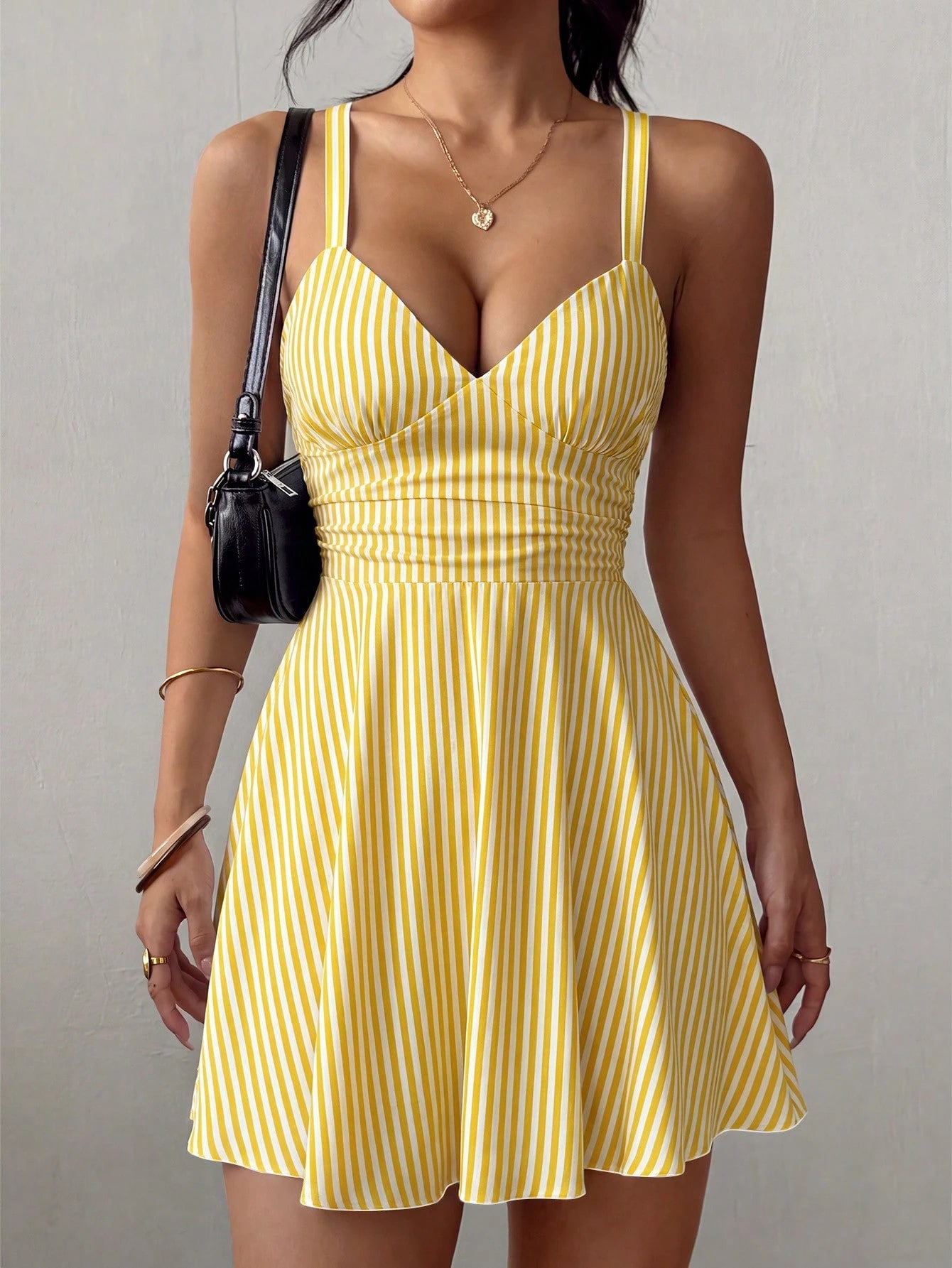 Raffinéa Women's V-Neck Knit Ruched Waist A-Line Sexy Elegant Spaghetti Strap Short Dress
