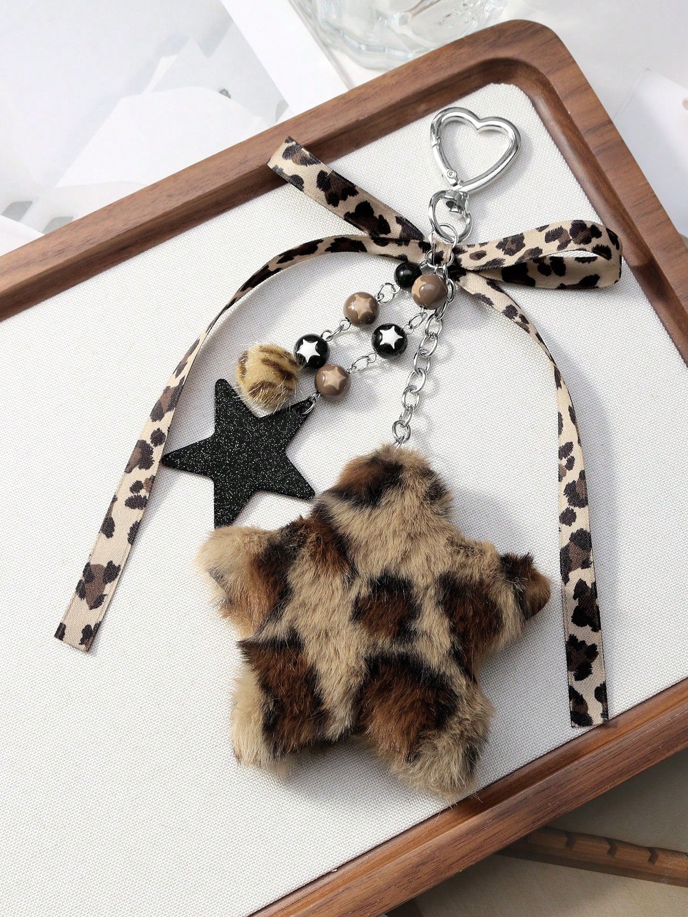 ROMWE Kawaii 1pc Fashionable Retro Personalized Acrylic Star Flower Brown Faux Fur Leopard Bow Heart DIY Keychain Bag Charm, Suitable For Women, Daily Wear, Holiday Gift