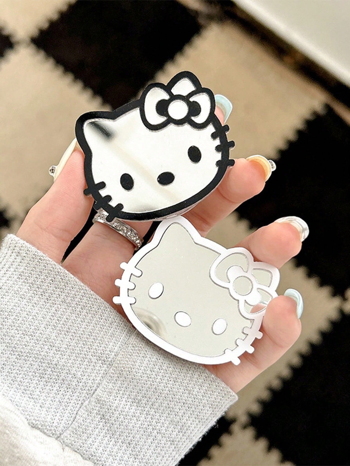 Sanrio Hello Kitty Cartoon Cat Phone Stand Mirror Sticker Adhesive Mirror Bow Tie Cat INS Style Retractable Phone Holder