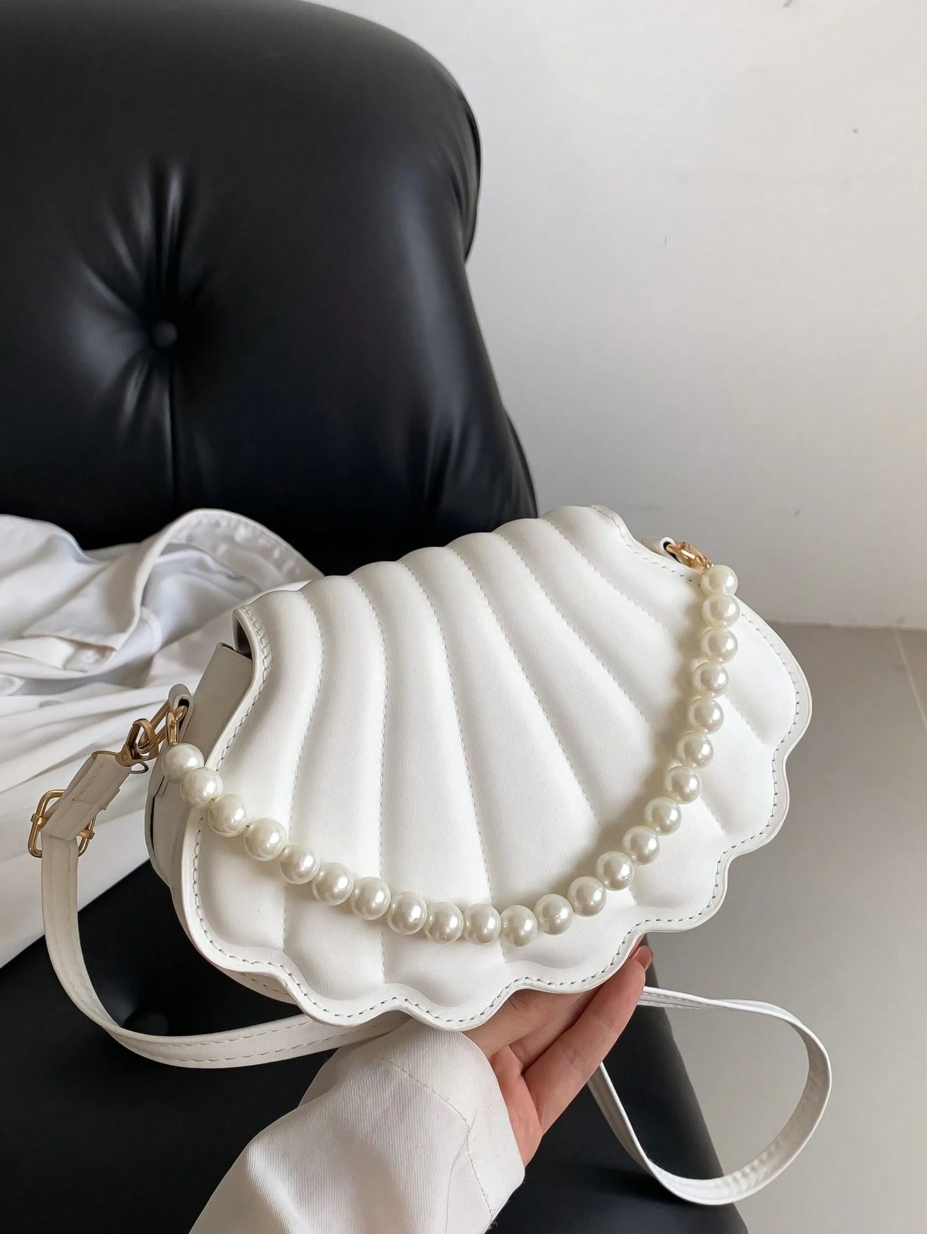 Seashell Shaped Faux Pearl Embellished Women's Handbag Crossbody Bag, Elegant Shell  Perfect For Parties Weddings Dinners & Banquets