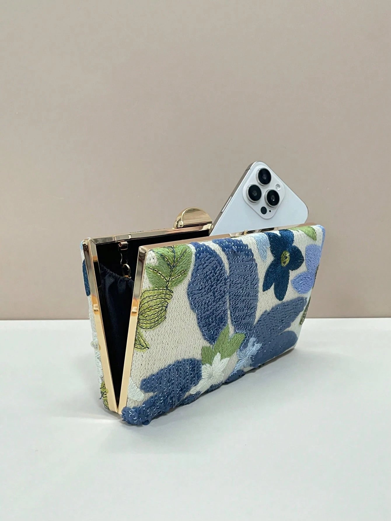 Sequined Embroidered Floral Evening Clutch Bag (Random Pattern, One-Of-A-Kind), Elegant And Exquisite Fashion Women's Handbag With Metal Chain