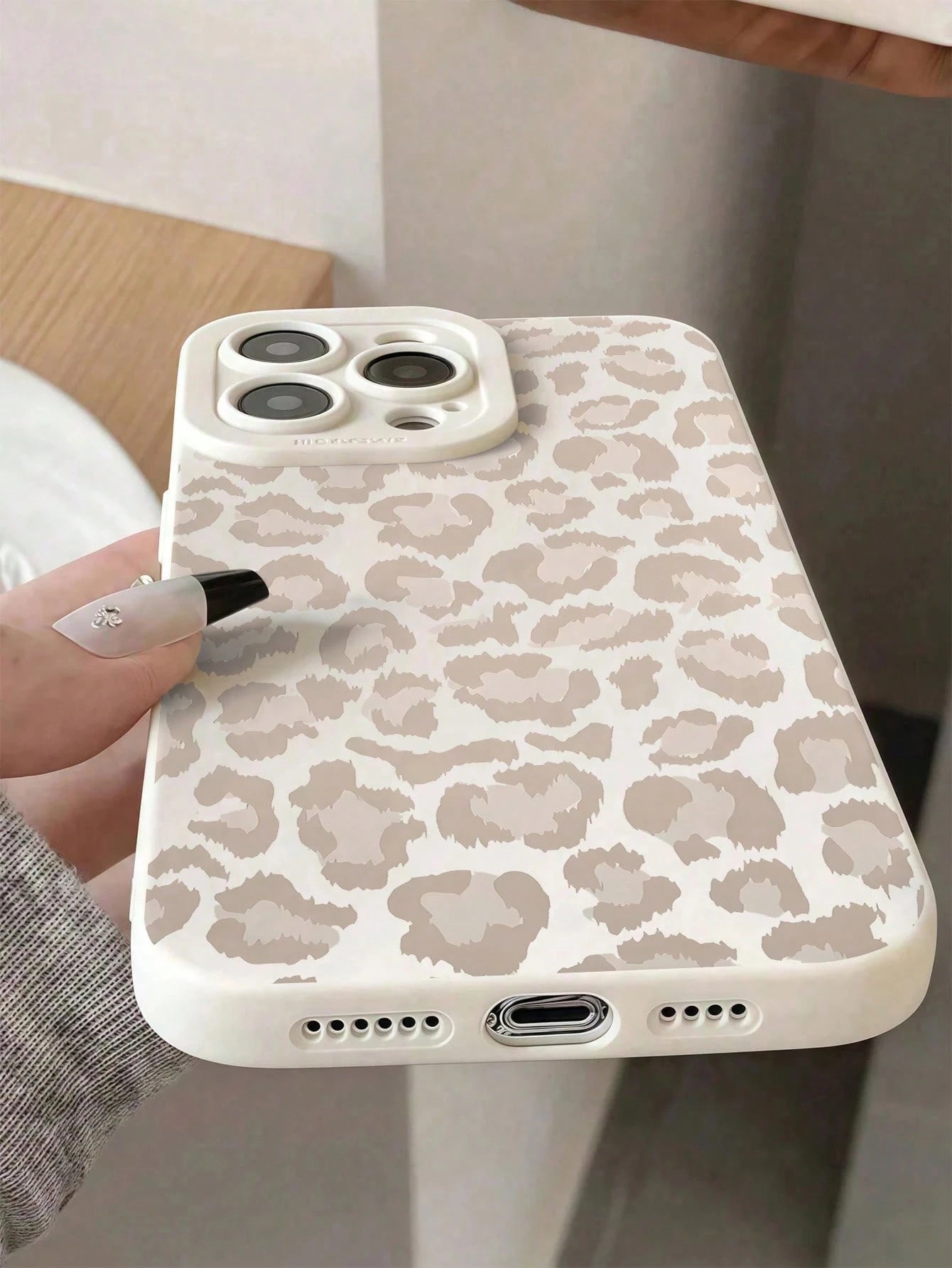 Shockproof Leopard Pattern Leopard Print 1pc Fashionable Full Coverage Anti-Slip Soft Phone Case Compatible With IPhone 11, 12, XR, 13, 13 Pro, 13 Pro Max, 14, 14 Pro, 14 Pro Max, 15, 15 Pro, 15 Plus