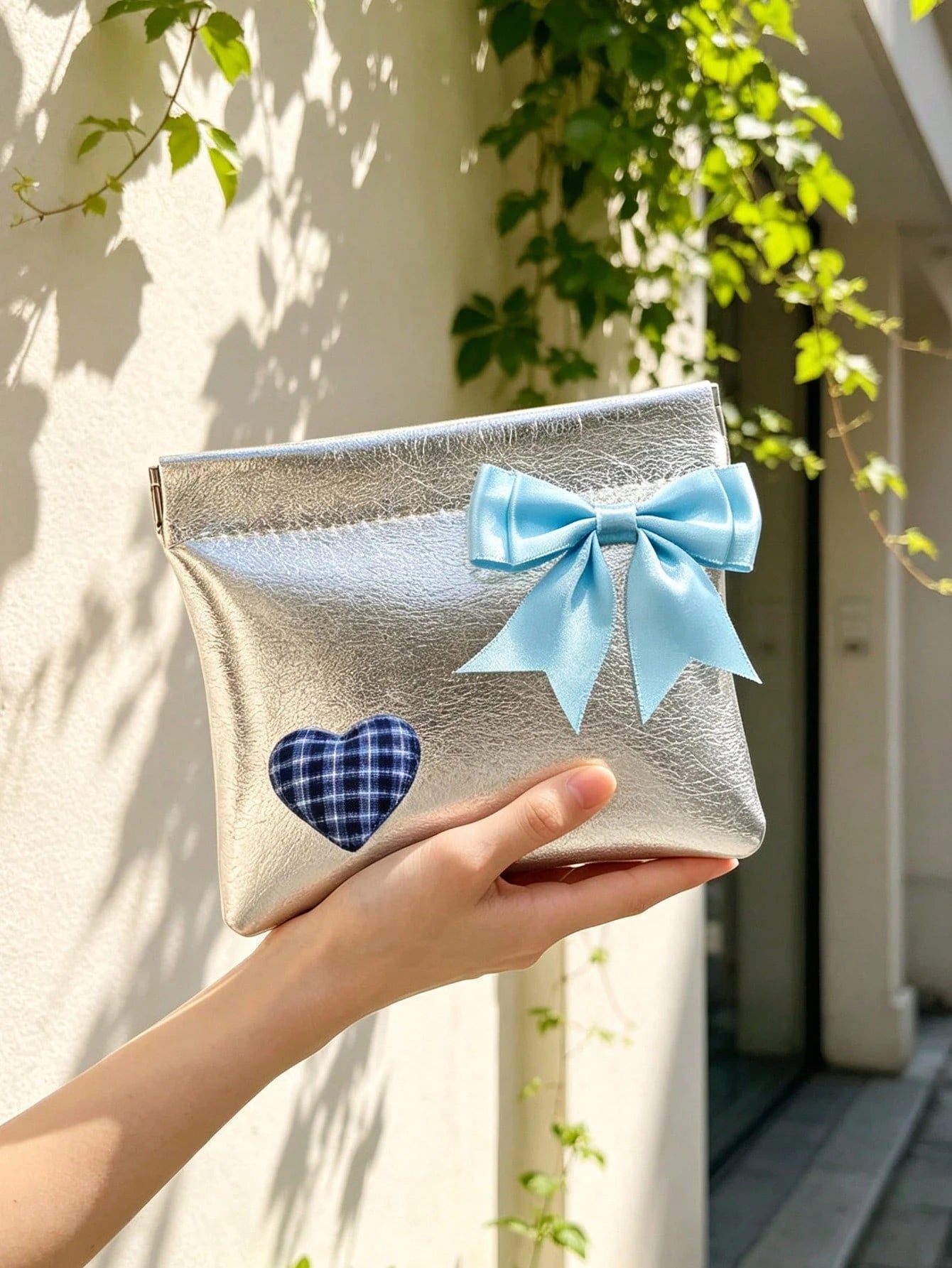 Silver PU Bow Wallet/Card Holder, Plaid Heart Decor Clutch, Elegant Glossy PU Mini Makeup Bag, Cute Silver Phone Bag, Versatile Fashion Small Bag For Dates, Shopping, Parties, Cocktails, Banquets, Uni