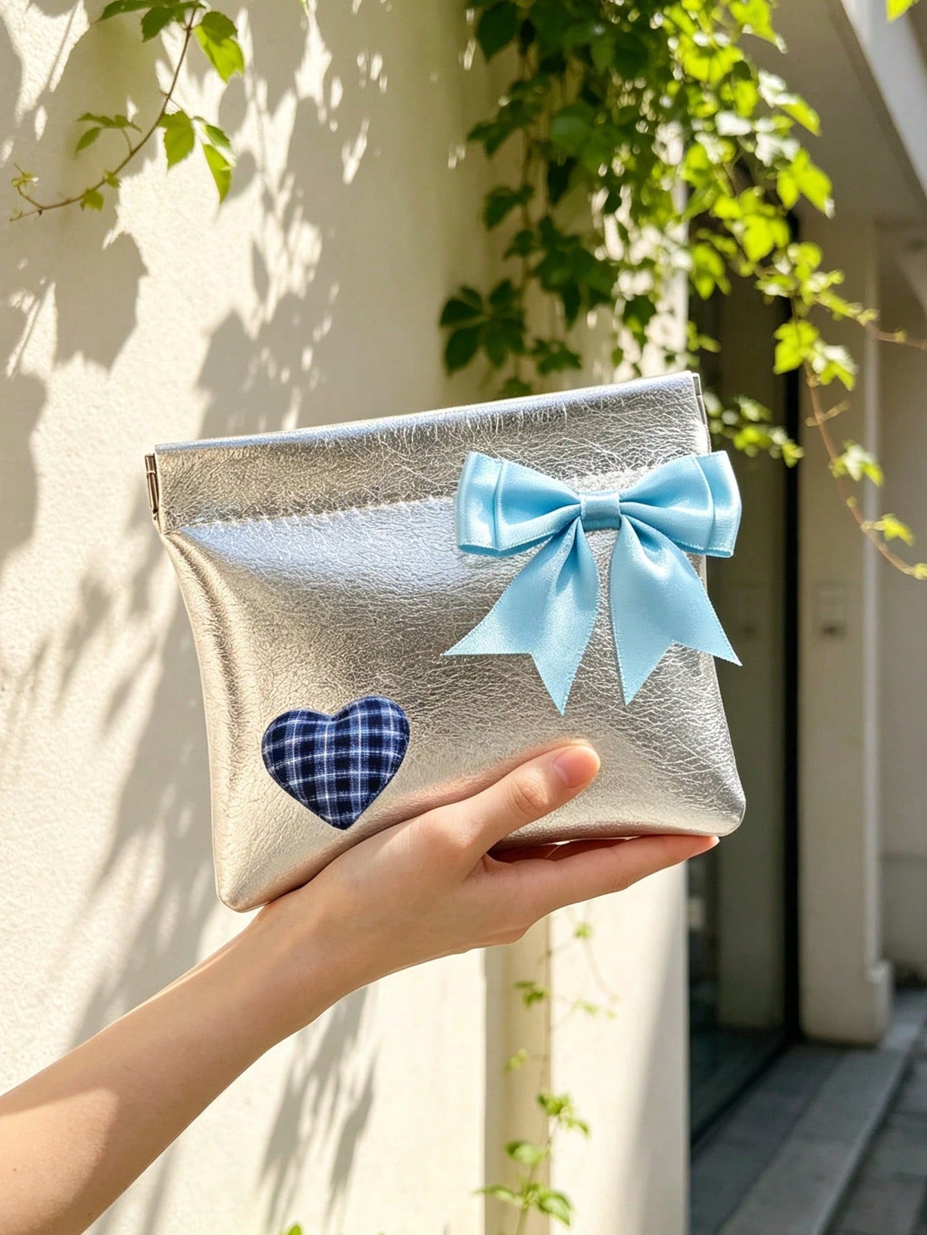 Silver PU Bow Wallet/Card Holder, Plaid Heart Decor Clutch, Elegant Glossy PU Mini Makeup Bag, Cute Silver Phone Bag, Versatile Fashion Small Bag For Dates, Shopping, Parties, Cocktails, Banquets, Uni