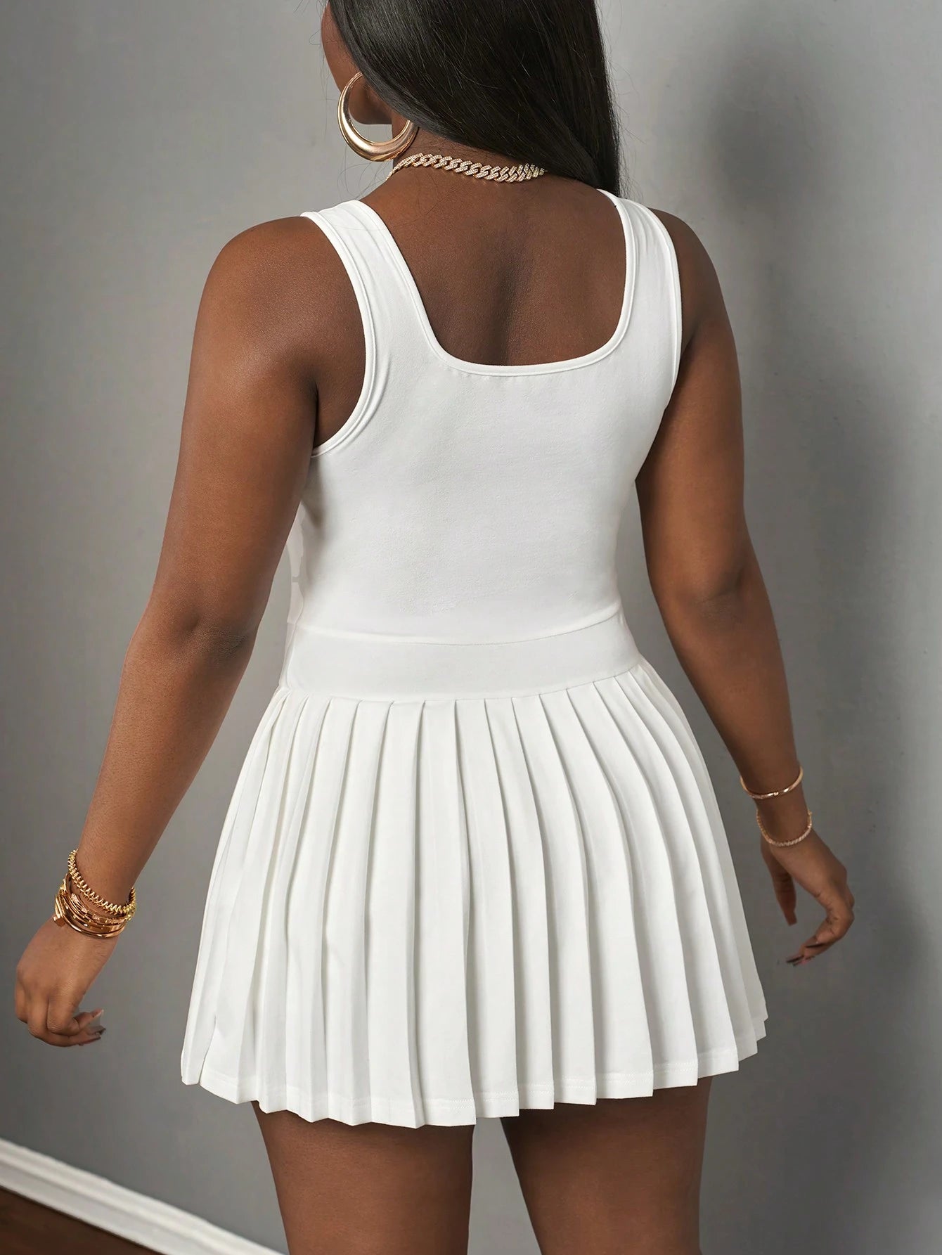 Slaydiva Women's White Summer Casual Active Back-To-School Knitted Mini Dress U-Neck Racer Vest Basic Pleated Skirt Culottes With Shorts Label Tennis