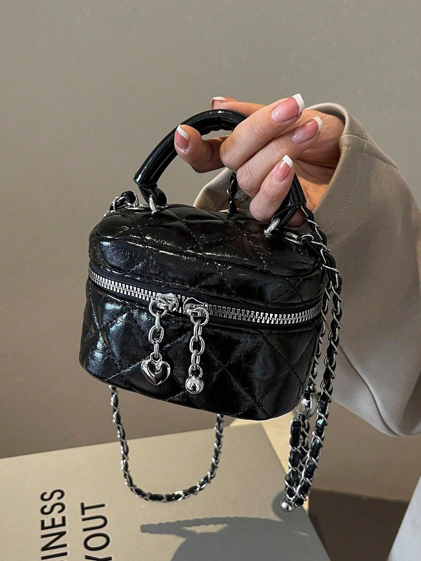 Small Wynndora Classic Diamond Quilted Handbag, Multifunctional Waterproof Zipper Closure Shoulder Bag For Daily Shopping