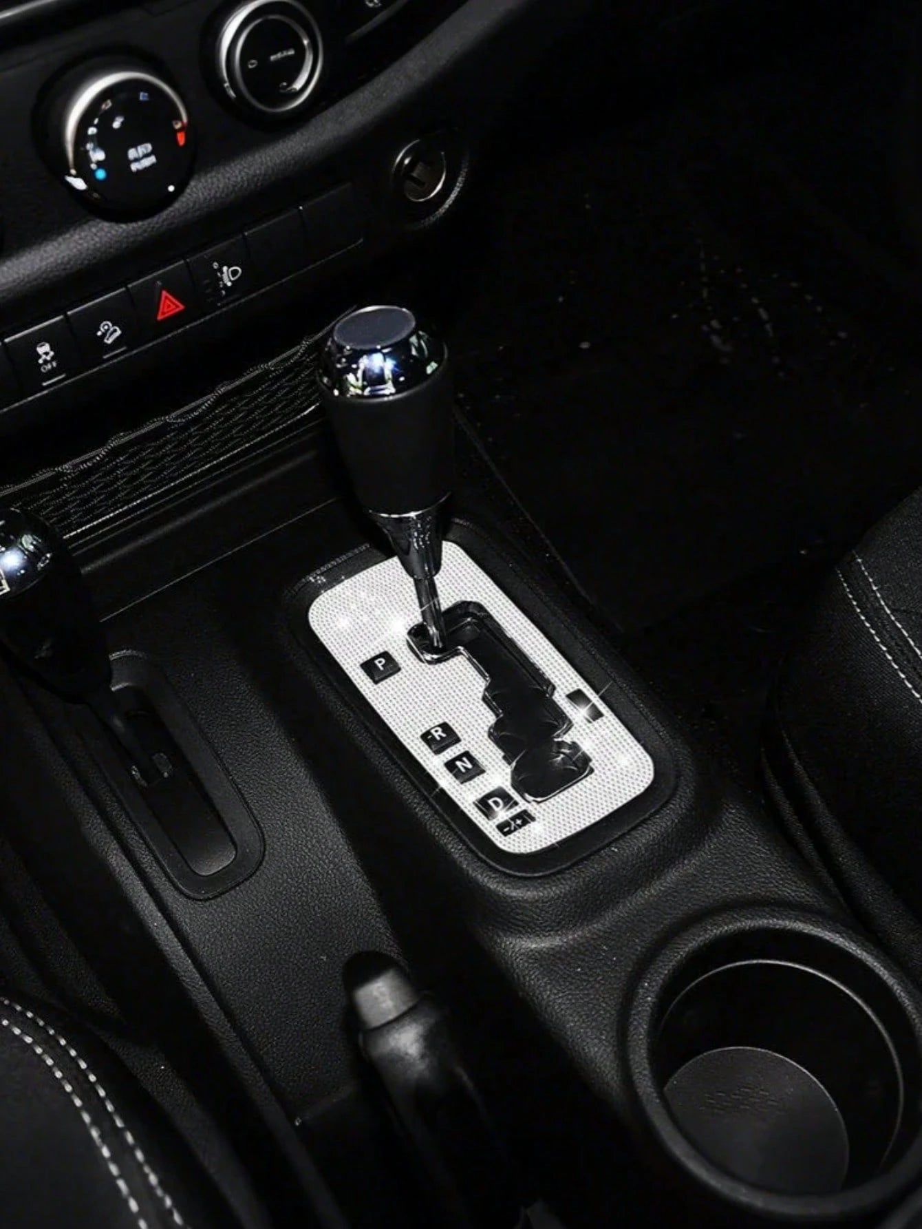 Sparkling Rhinestone Car Gear Shift Box Decorative Sticker Panel Cover, Sport Gear Shift Panel Trim Interior Decoration, Suitable For Styling Interior Female Car Accessories For, Family Gift