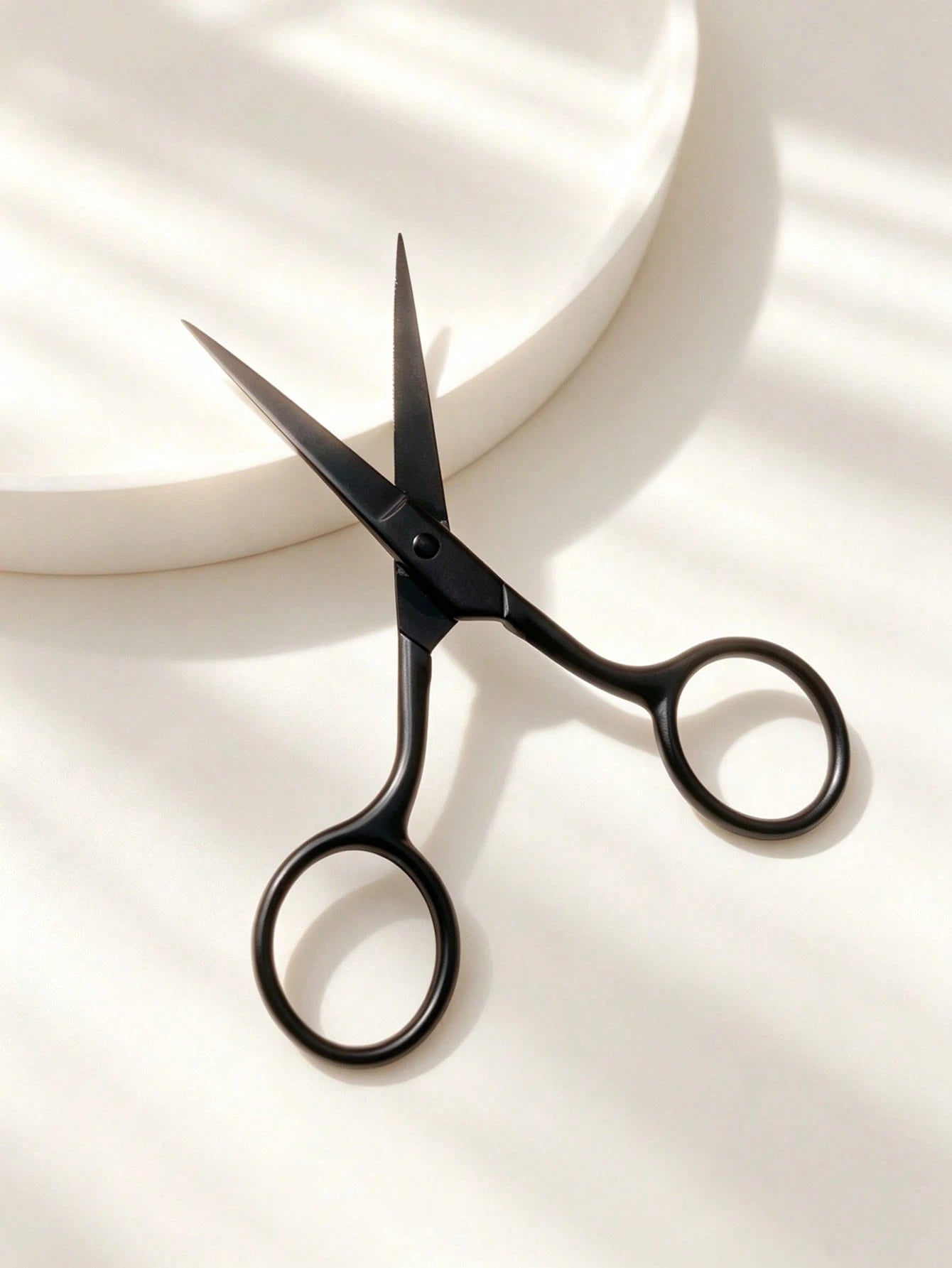Stainless Steel Beauty Scissors, Professional Eyebrow And Eyelash Trimmer, Can Trim Nose Hair, Beard, Eyebrows, Facial Hair, Multi-Functional Makeup Tool, Portable For Home Use, Easy To Use, Vanity Es