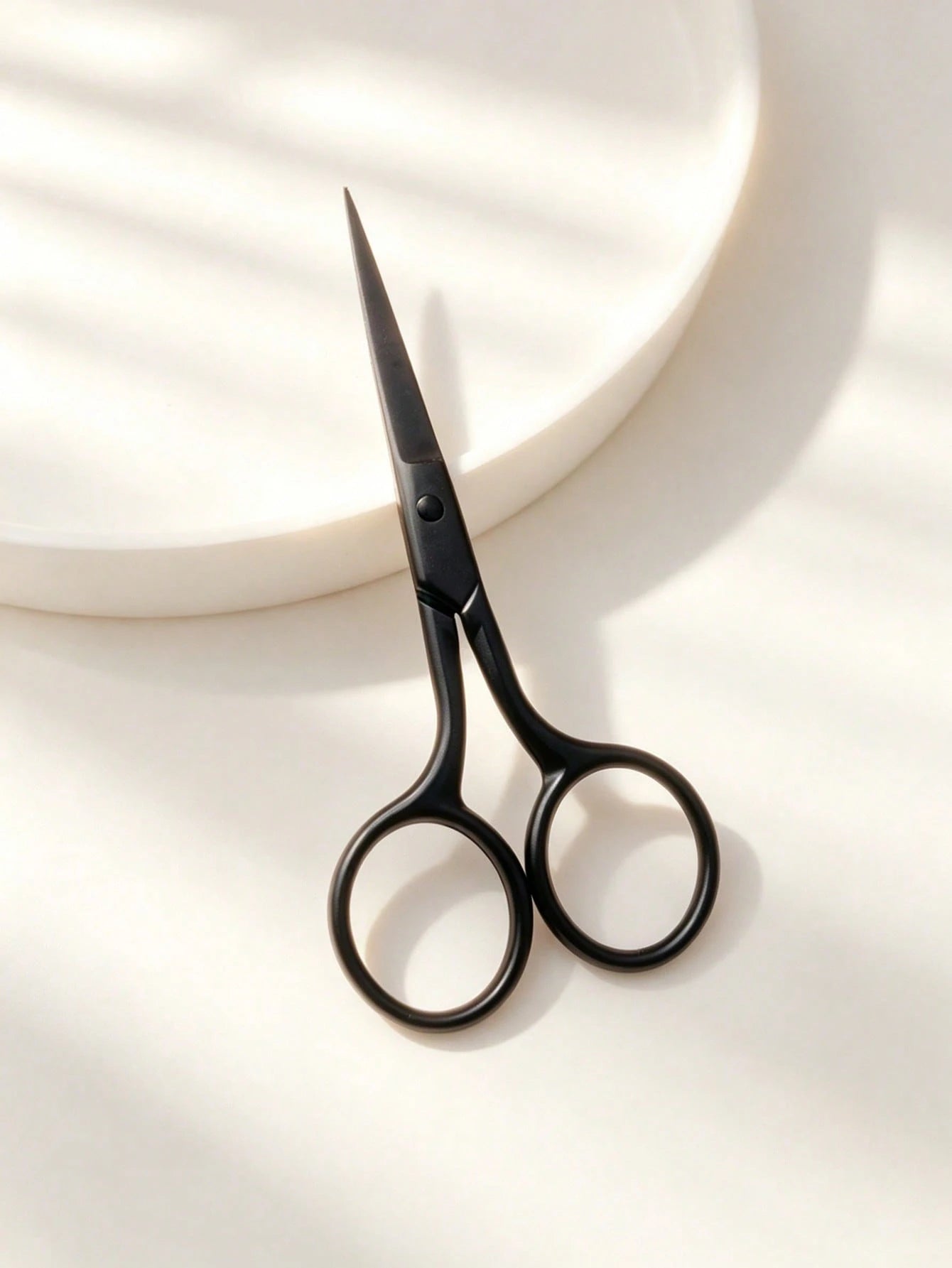 Stainless Steel Beauty Scissors, Professional Eyebrow And Eyelash Trimmer, Can Trim Nose Hair, Beard, Eyebrows, Facial Hair, Multi-Functional Makeup Tool, Portable For Home Use, Easy To Use, Vanity Es