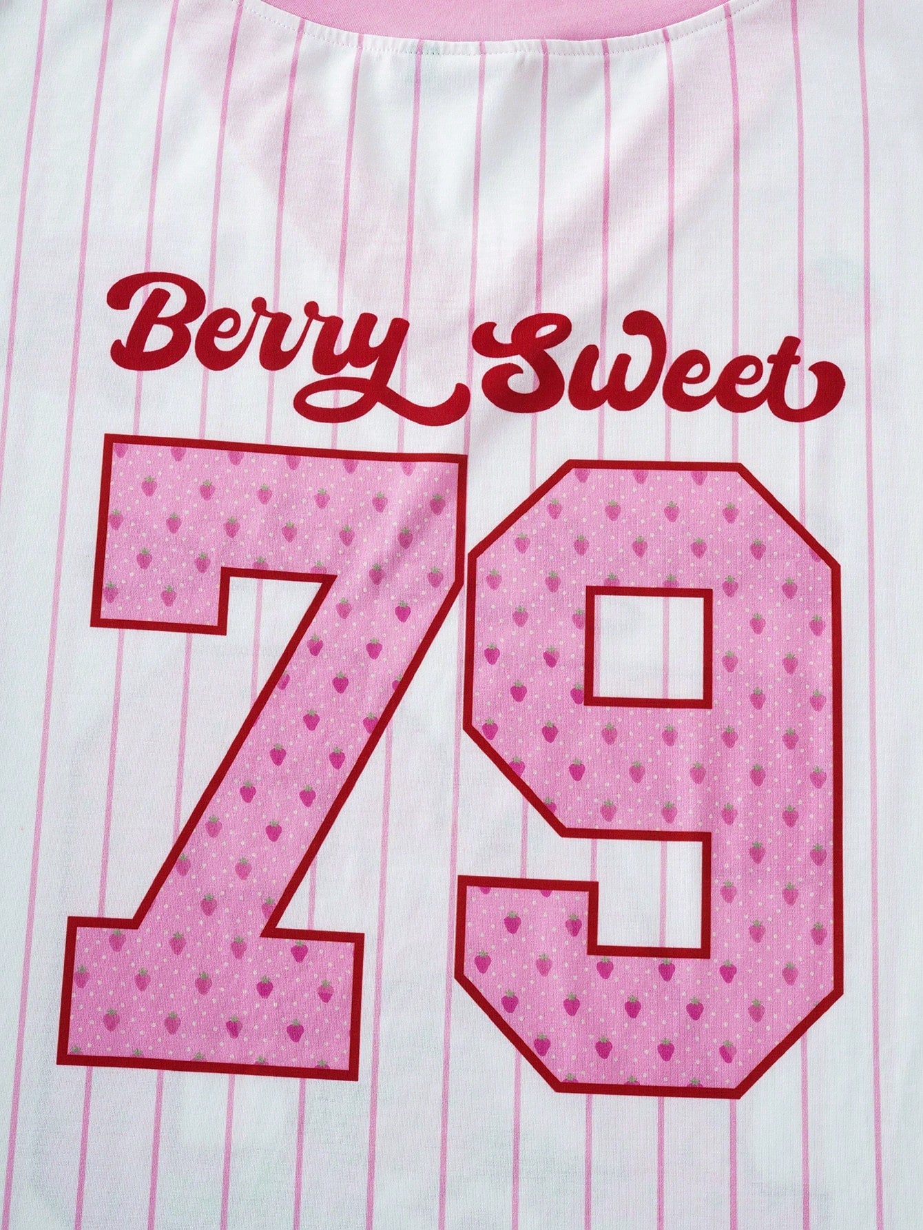 Strawberry Shortcake X Plus Size Letter & Striped Print Contrast Trim V-Neck Short Sleeve T-Shirt